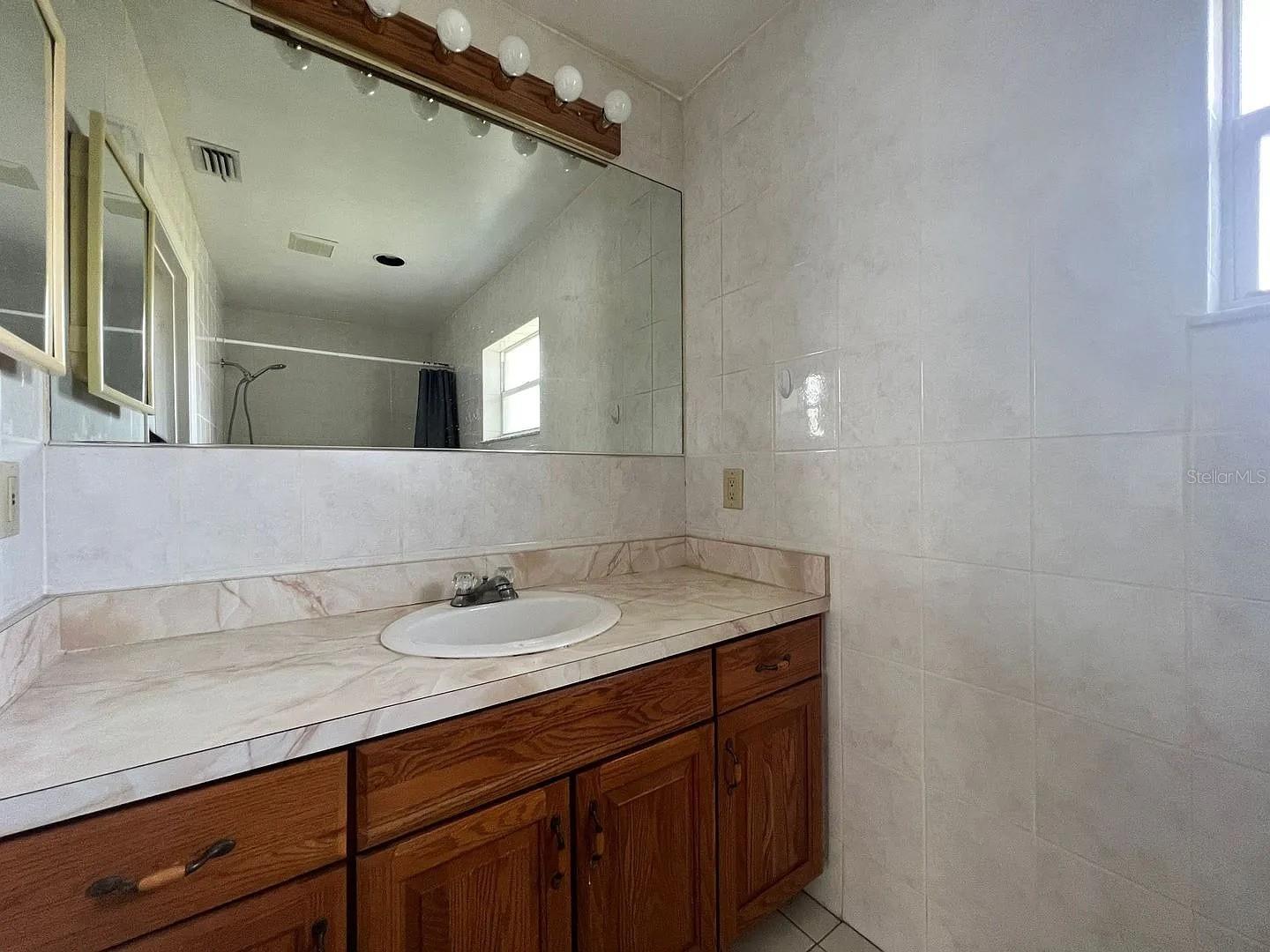 FLYING DUTCHMAN ESTATES - Residential