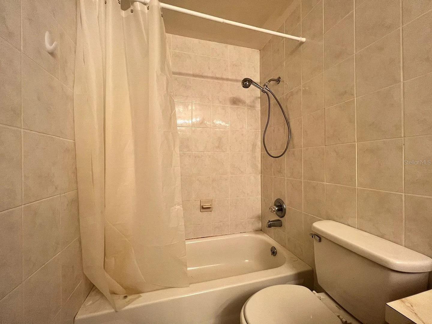 FLYING DUTCHMAN ESTATES - Residential