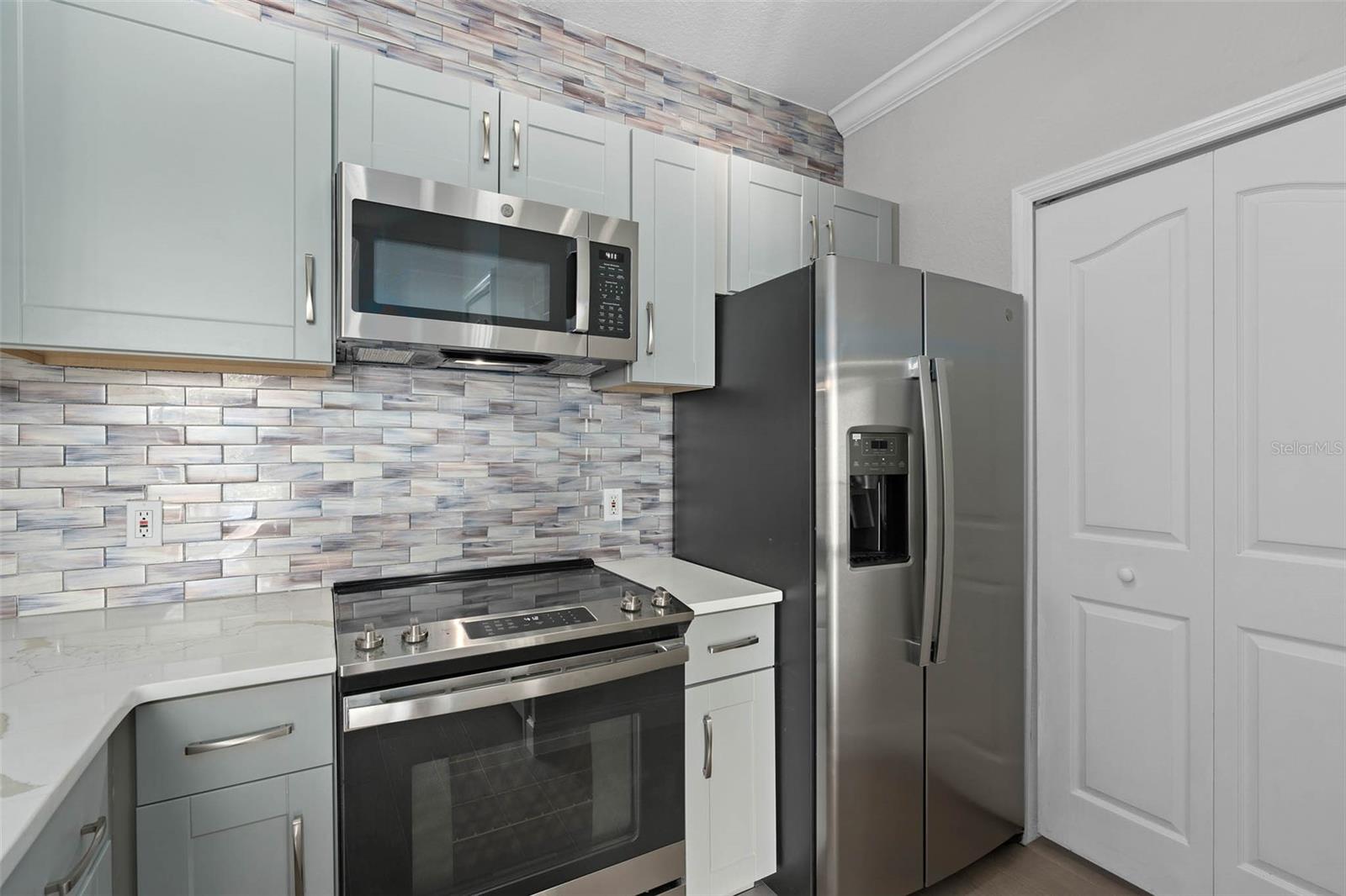 BELLA TERRA CONDOMINIUM - Residential Lease