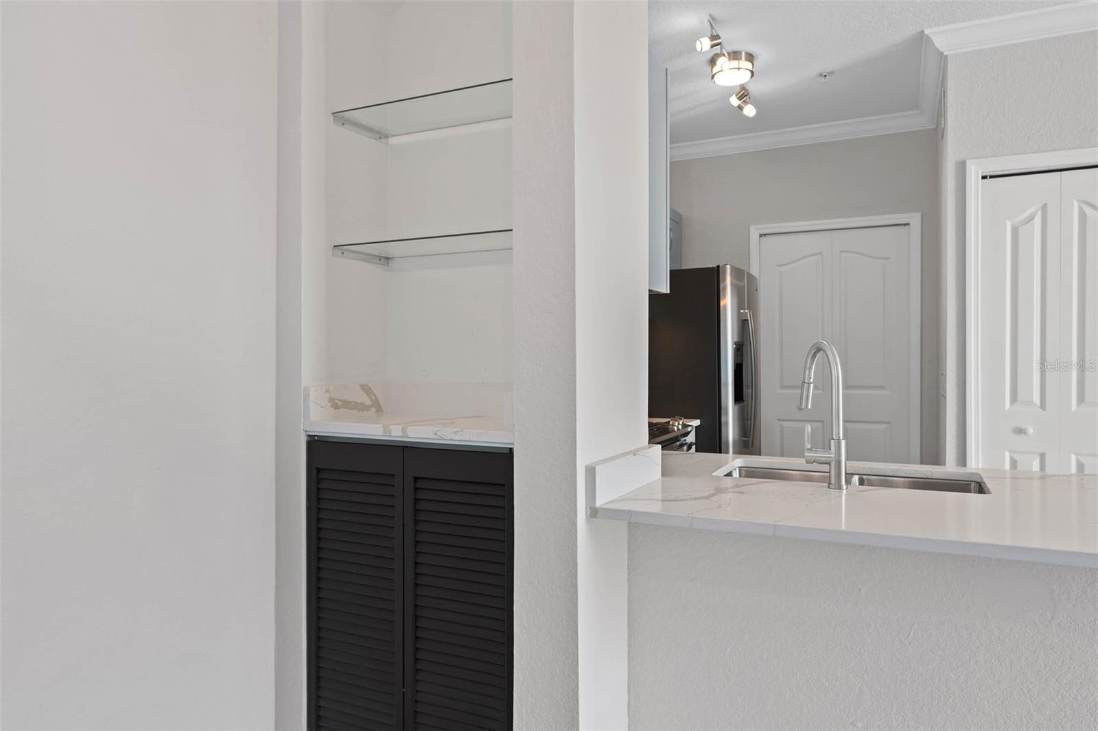 BELLA TERRA CONDOMINIUM - Residential Lease