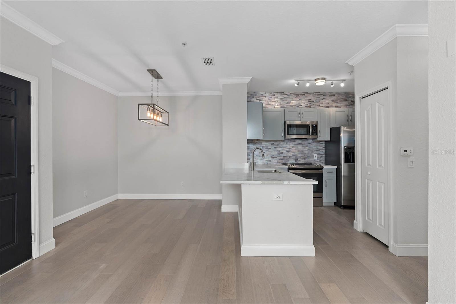 BELLA TERRA CONDOMINIUM - Residential Lease