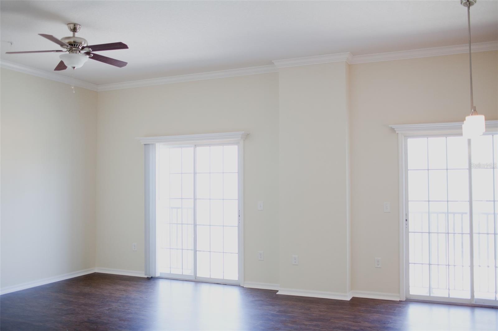 TUCKER OAKS - Residential Lease