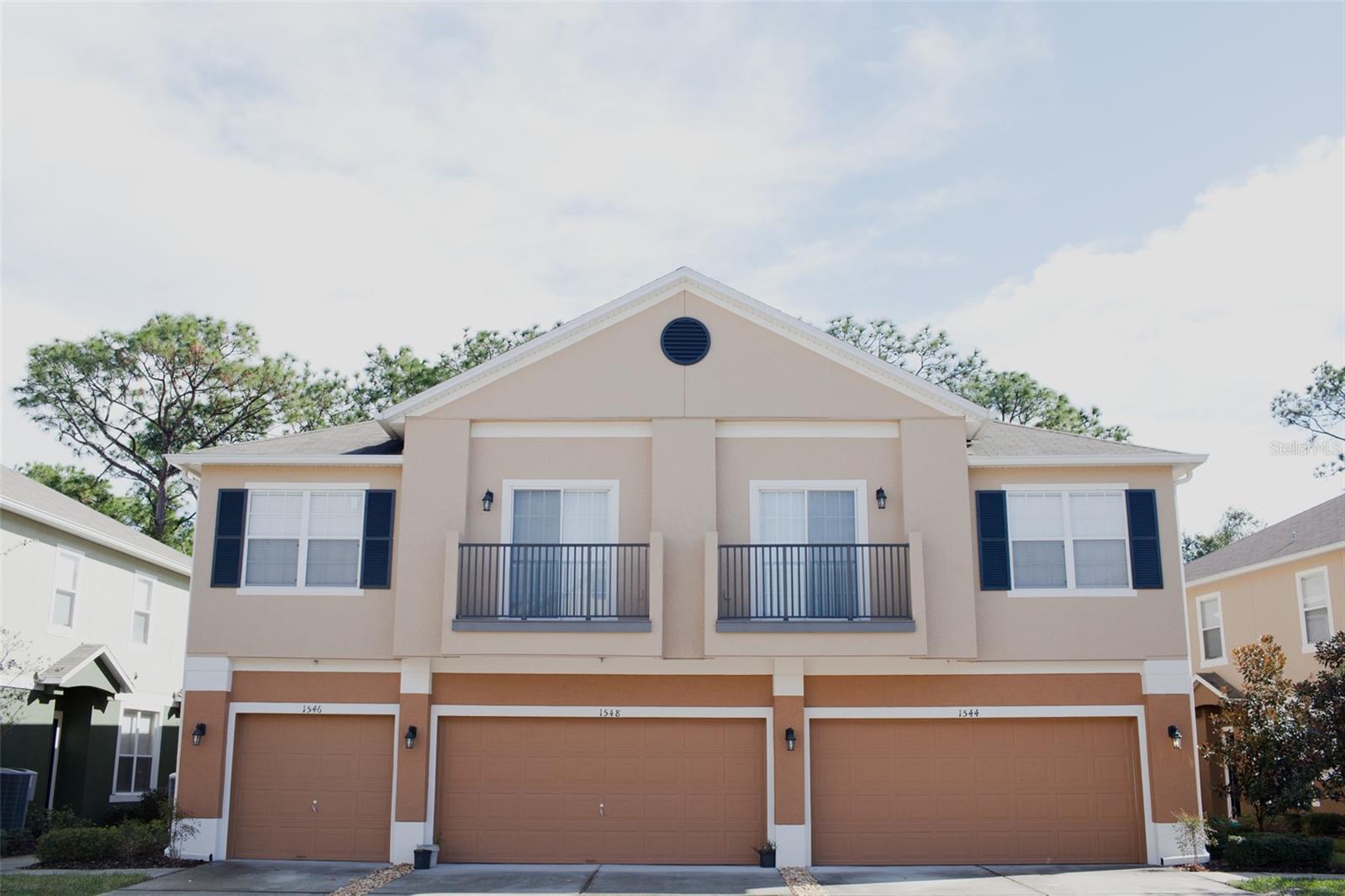 Look no more! You have just found your home. This beautiful 2 bedroom and 2 bath with 1 car garage condo. No Carpets!!! Open floor plan with a living room/dining room combo. No neighbors above you or below you. This one you can't miss! Located in the gated community of Tucker Oaks, featuring a huge community pool. basketball courts, playground, BBQ & picnic area, fenced dog park, and walking trails. Located very close to the turnpike, shopping, dining, and entertainment; directly off of HWY 50. Make an appointment to see it today!