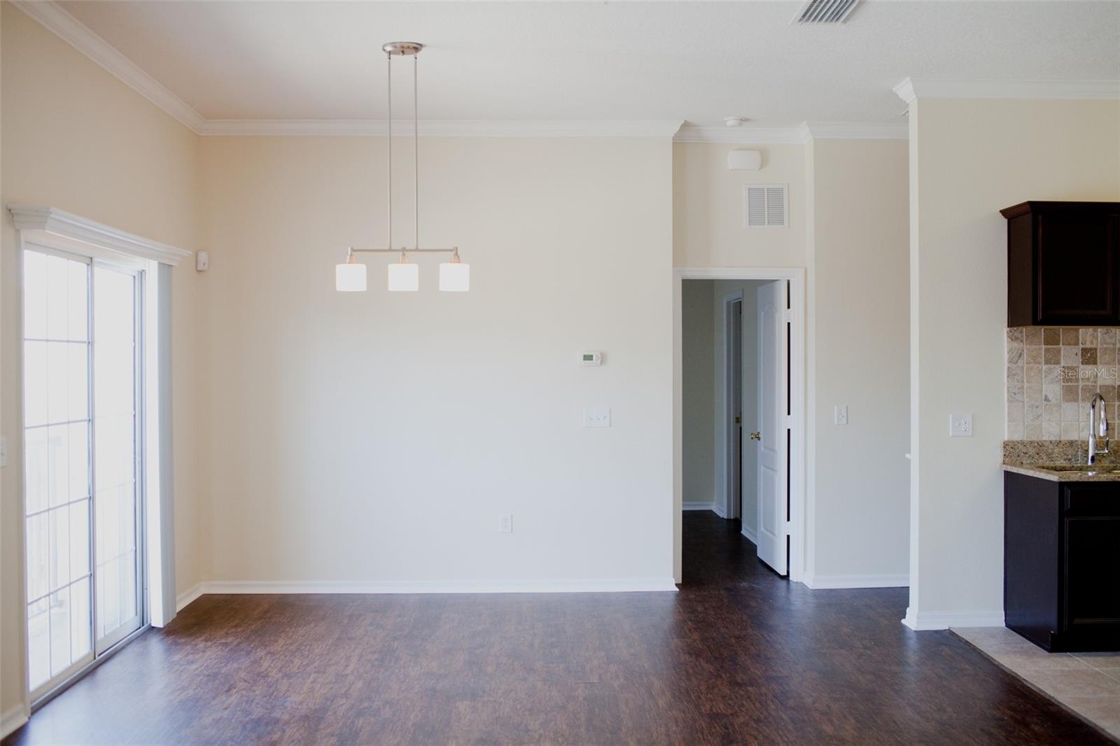 TUCKER OAKS - Residential Lease