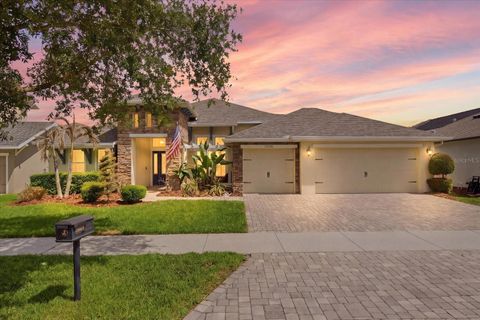 Photo of 15526 Starling Crossing Drive, Lithia, FL 33547 (MLS # TB8495554)