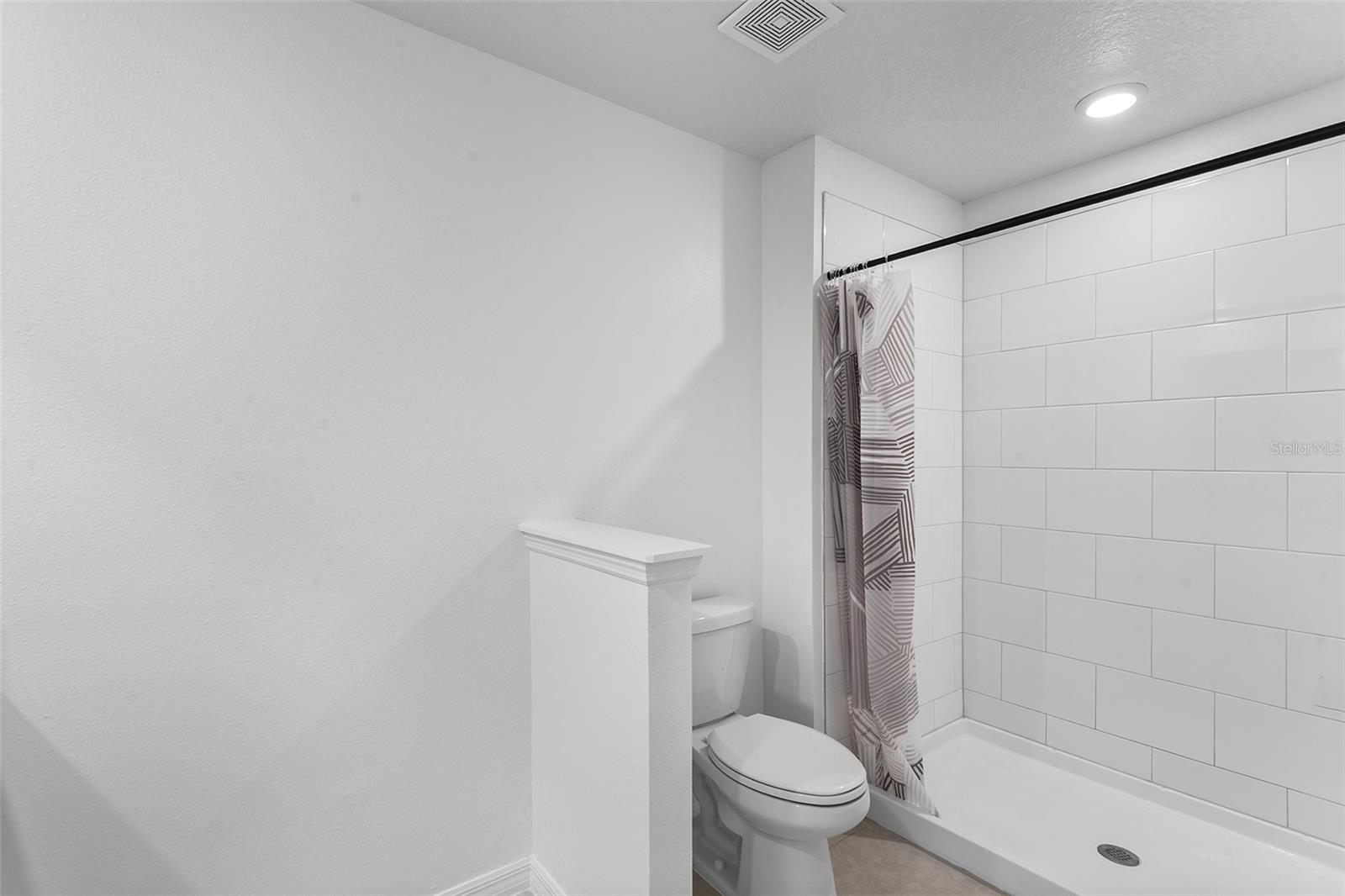 ANGELINE - Residential Lease