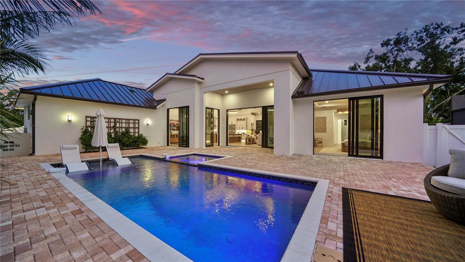 HARTLAND PARK - Residential