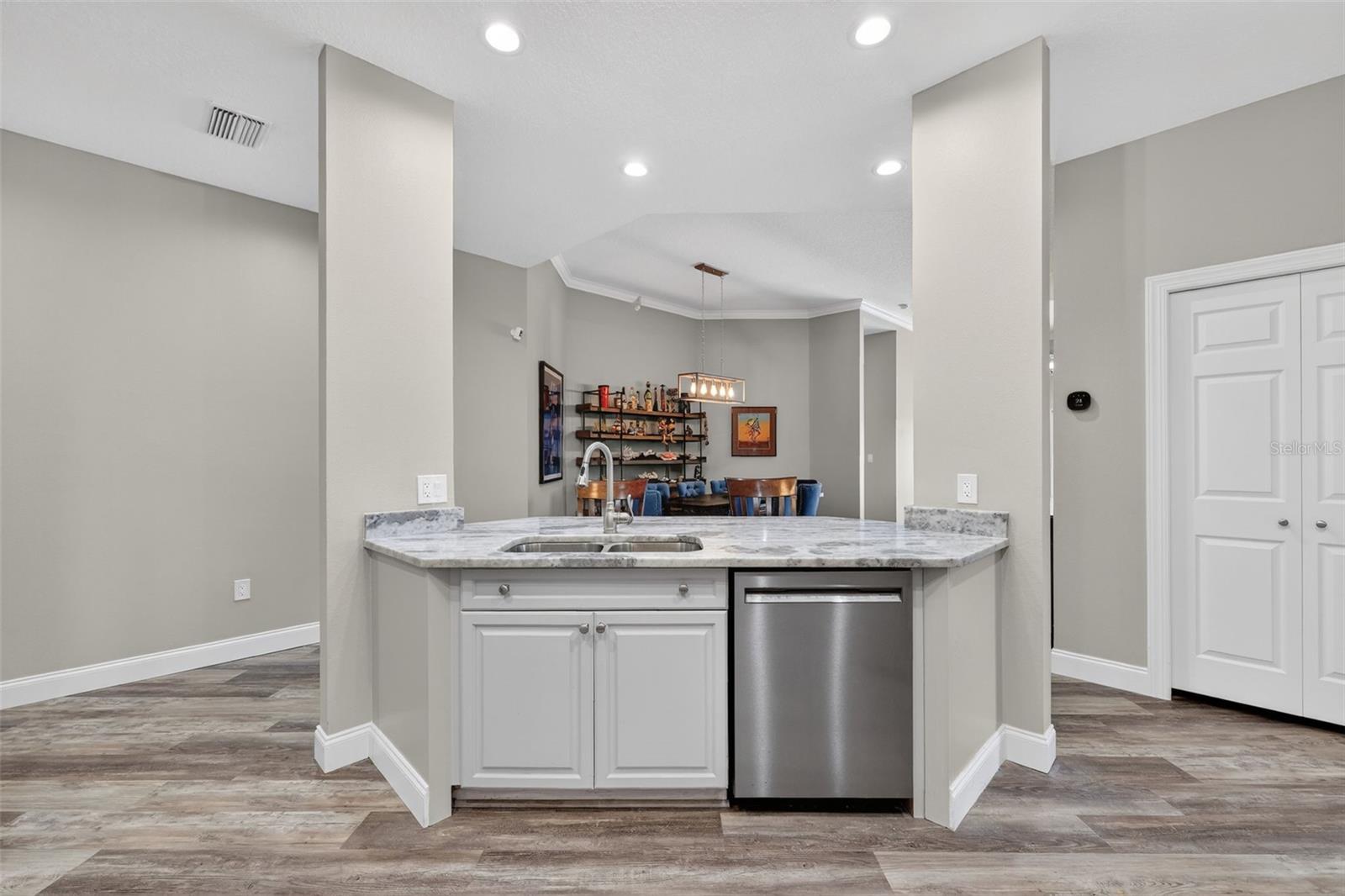 BRIGHTWATER POINT CONDO - Residential