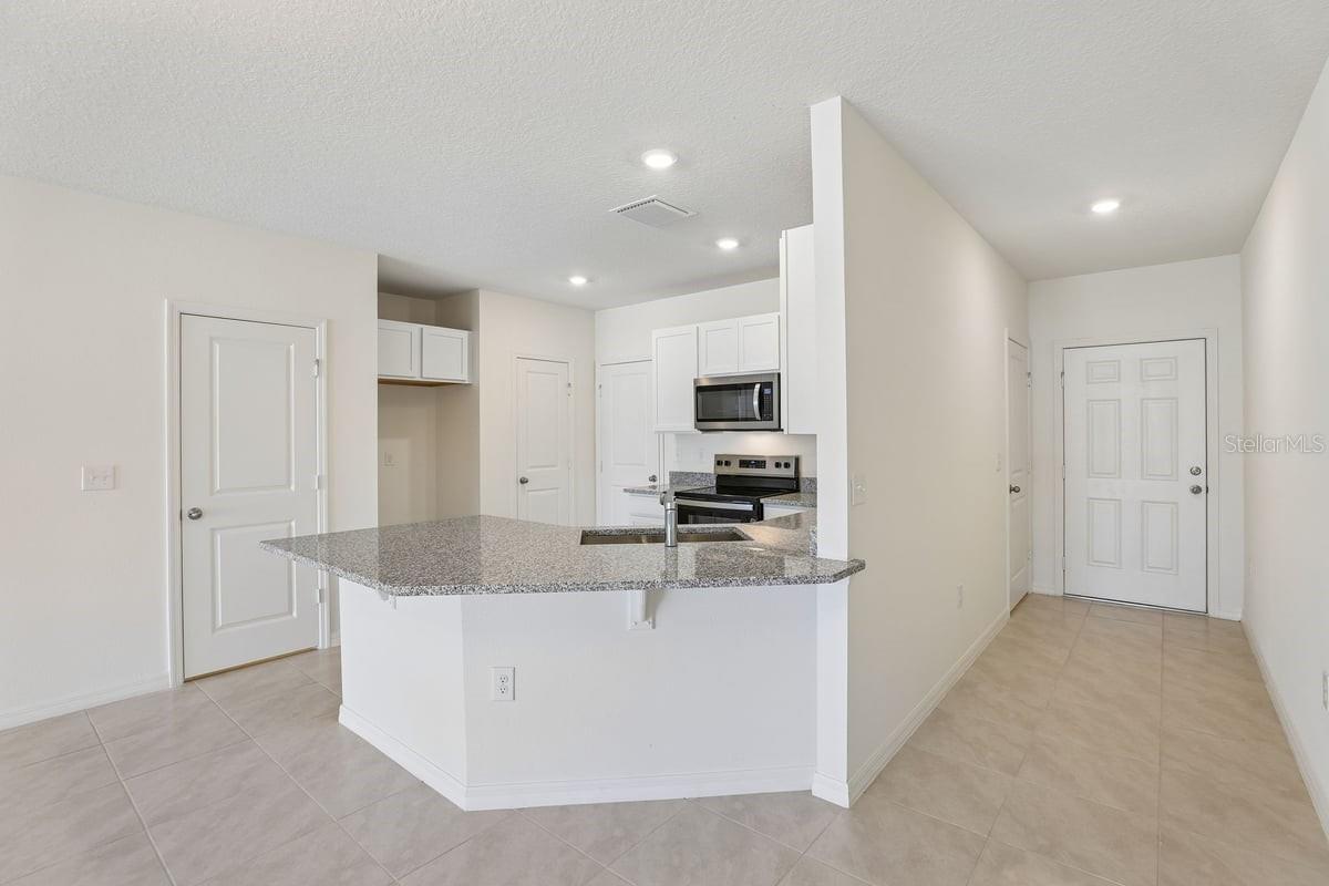 524 PINE RIDGE COURT