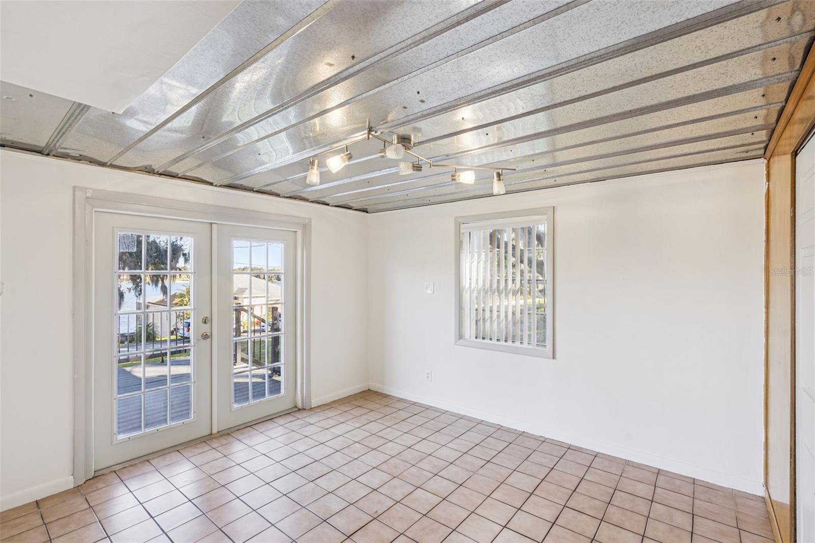 ALPINE TERRACE - Residential