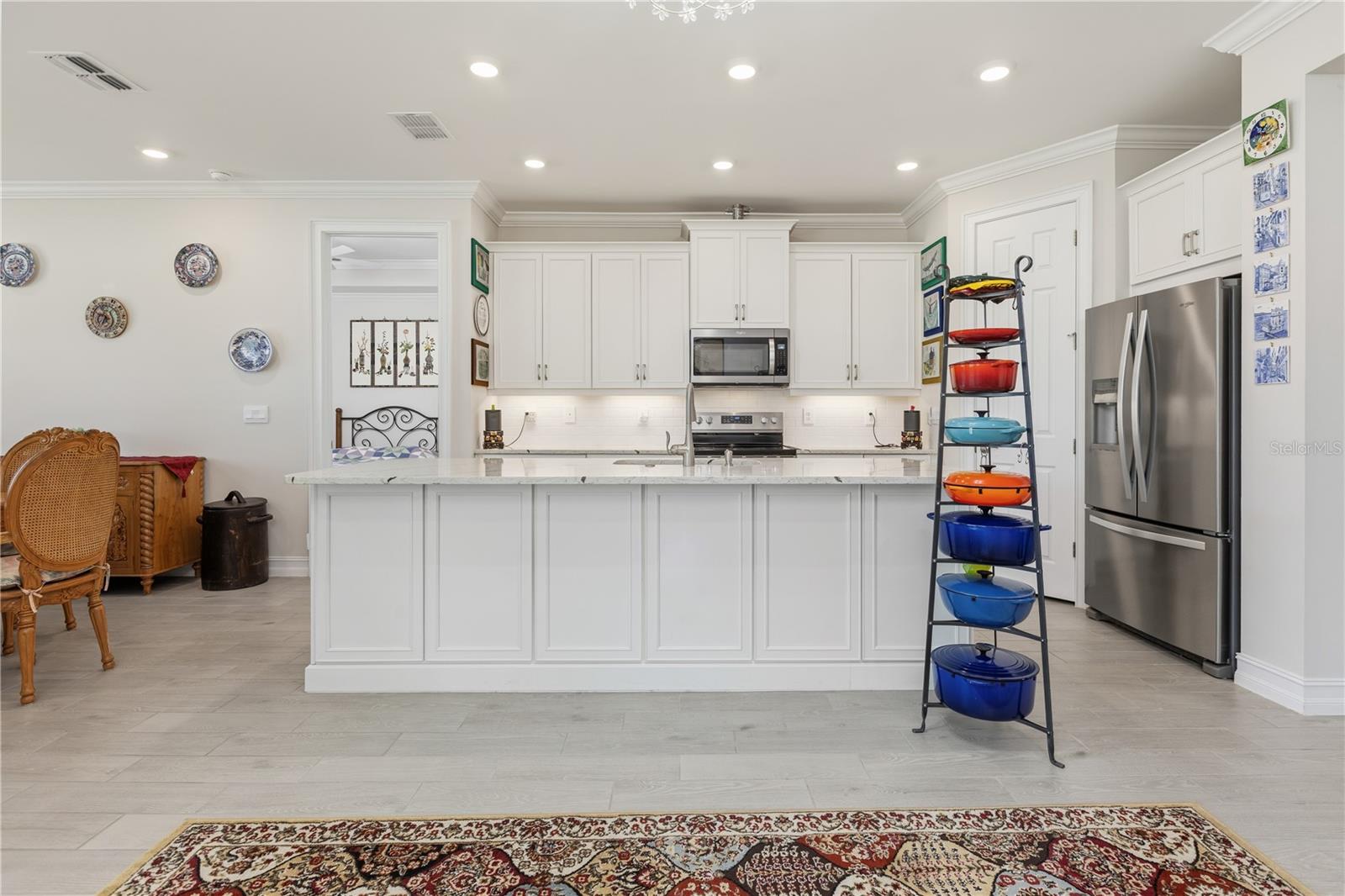 104 VILLORESI BOULEVARD