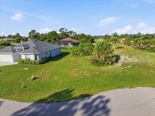 104 GREEN OAK PARK, ROTONDA WEST, FL 33947 - Image d3753643c83cdbb874e69e2ec0bc3aa1/550188958