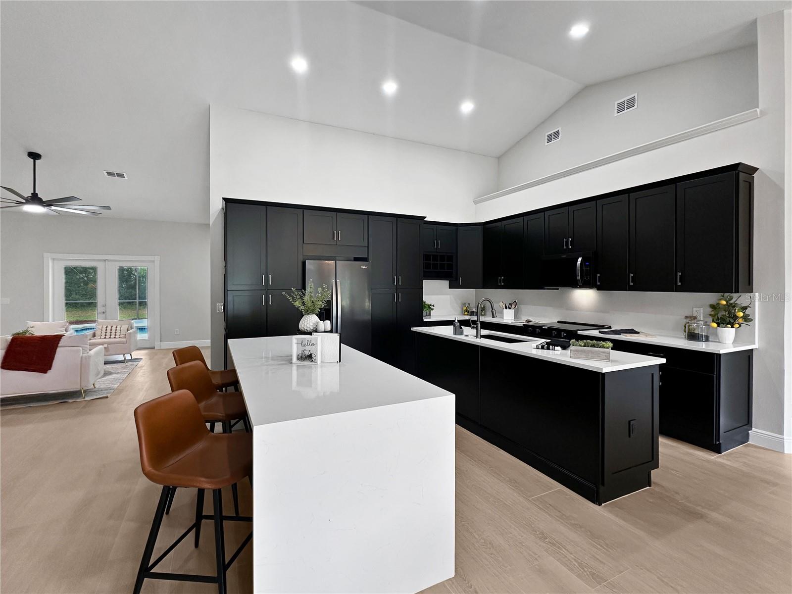 RIVER CREST - Residential