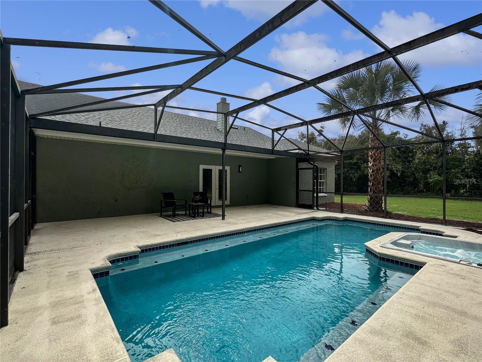 RIVER CREST - Residential