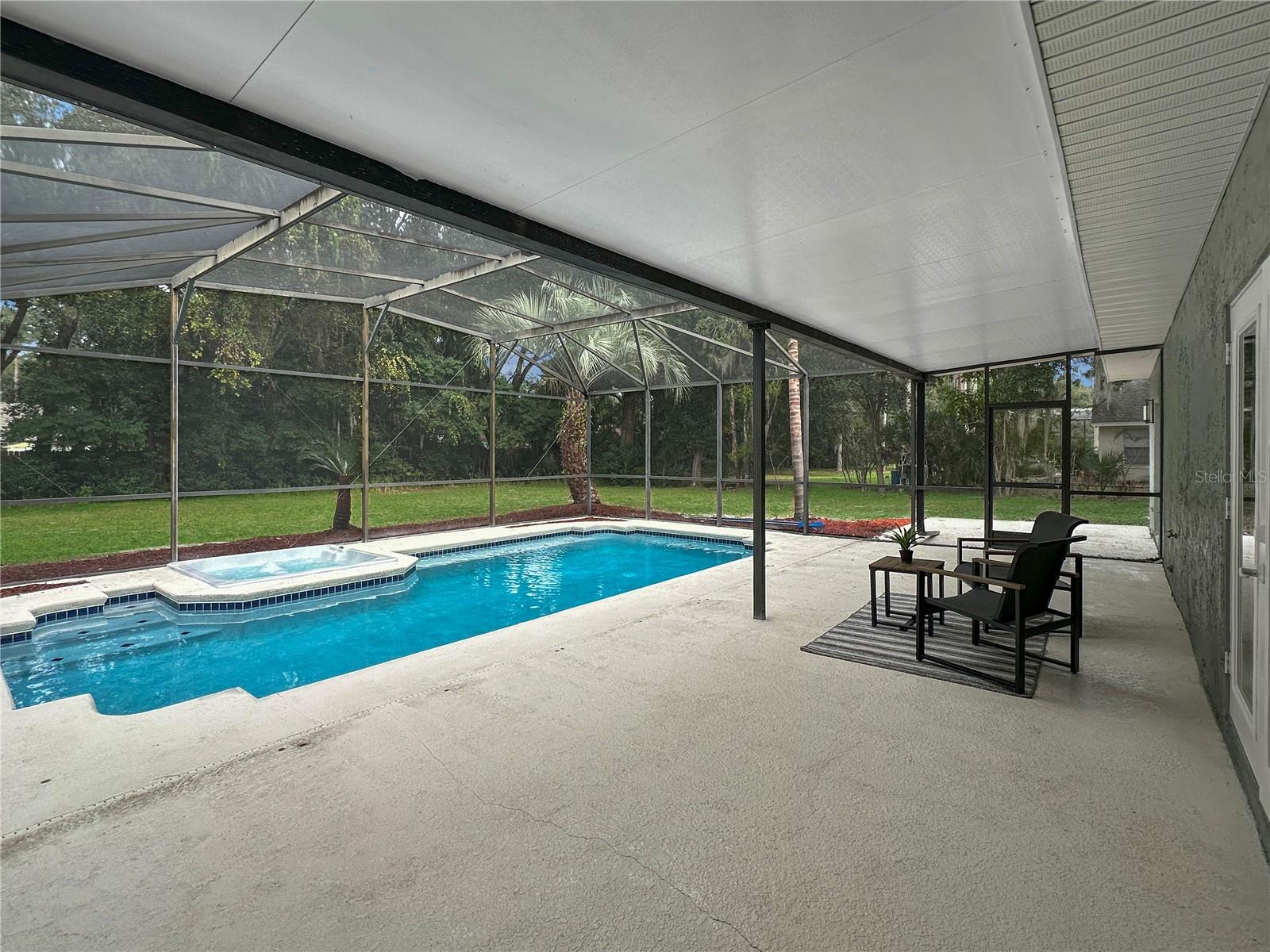 RIVER CREST - Residential