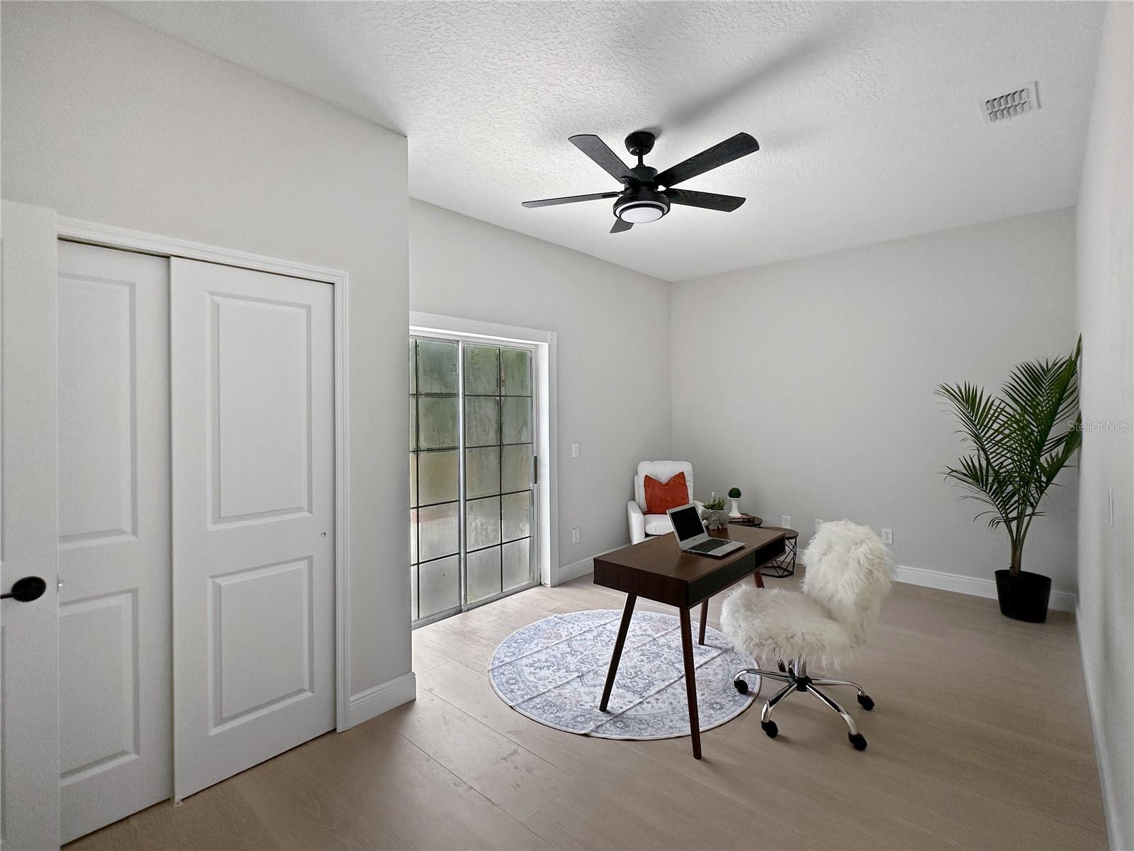 RIVER CREST - Residential