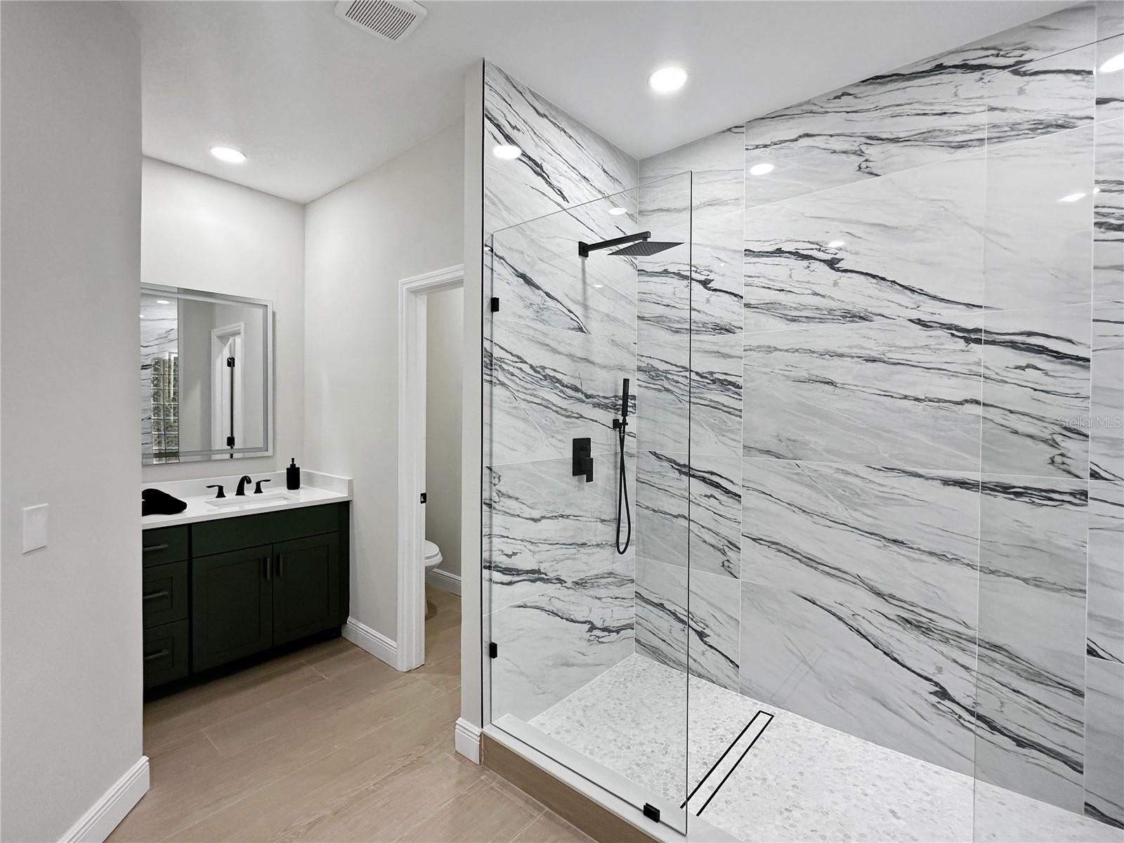 RIVER CREST - Residential