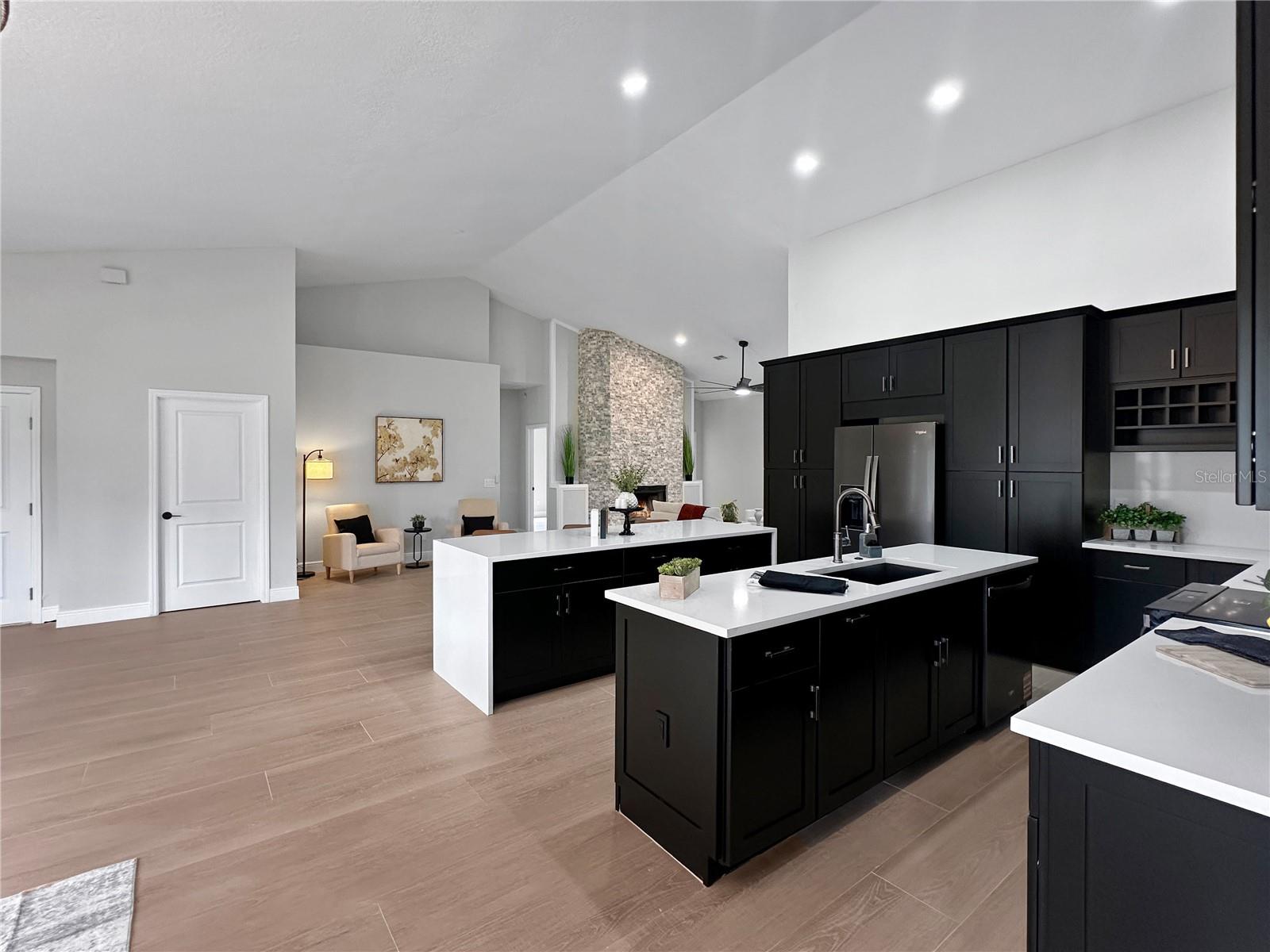 RIVER CREST - Residential