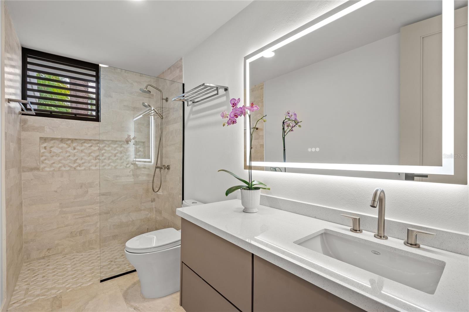 LA COLINA - Residential