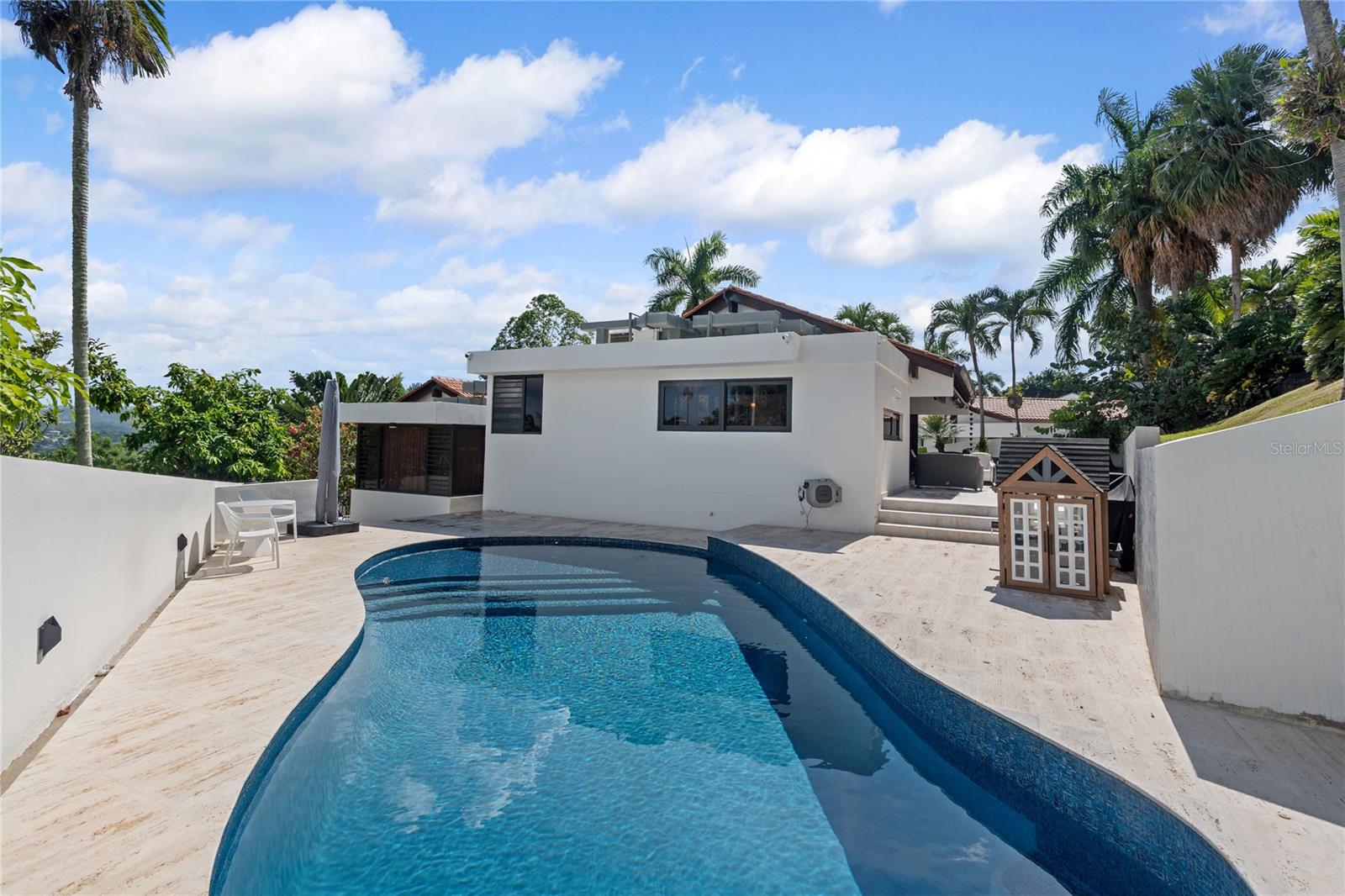 LA COLINA - Residential