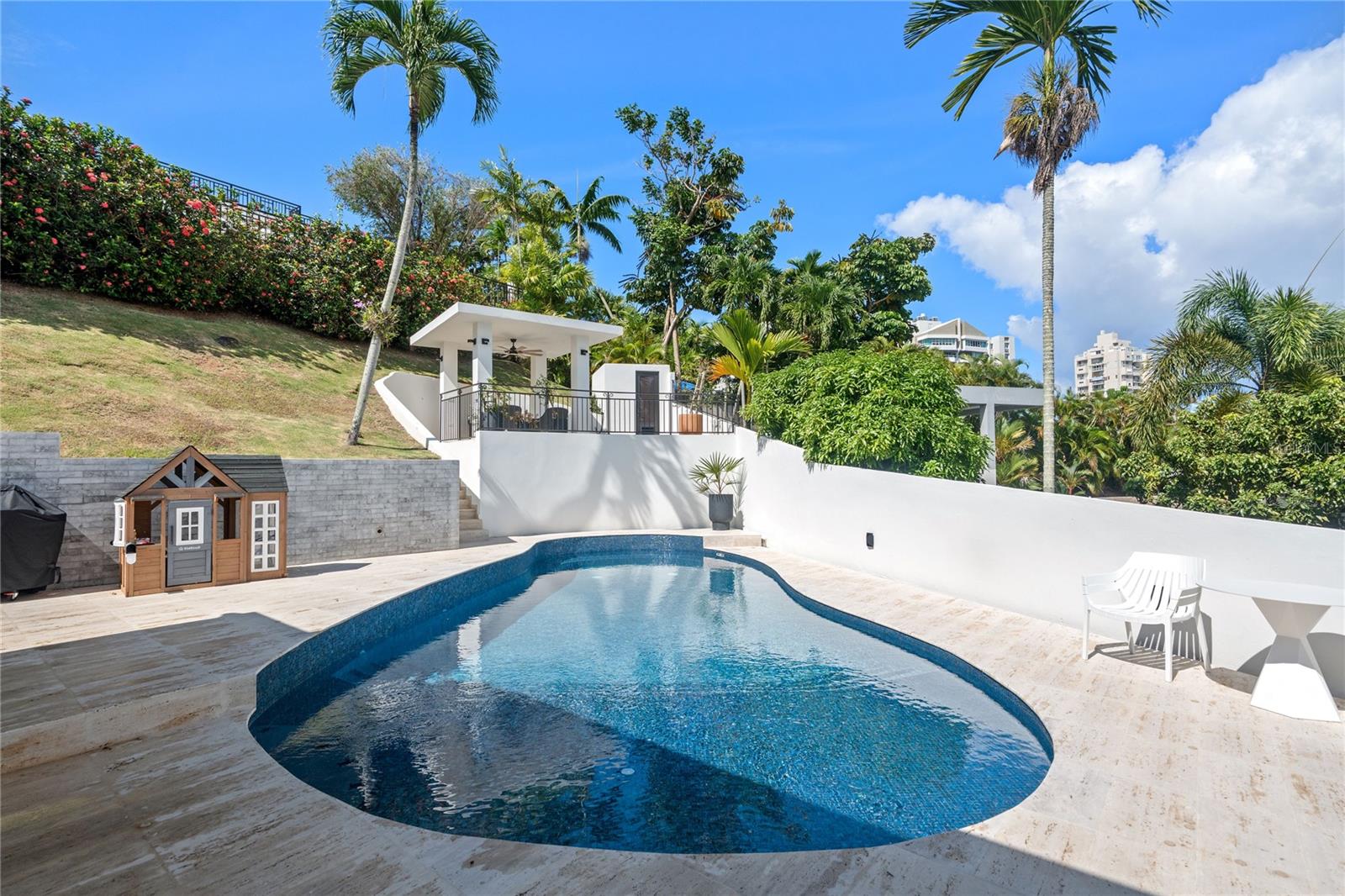 LA COLINA - Residential