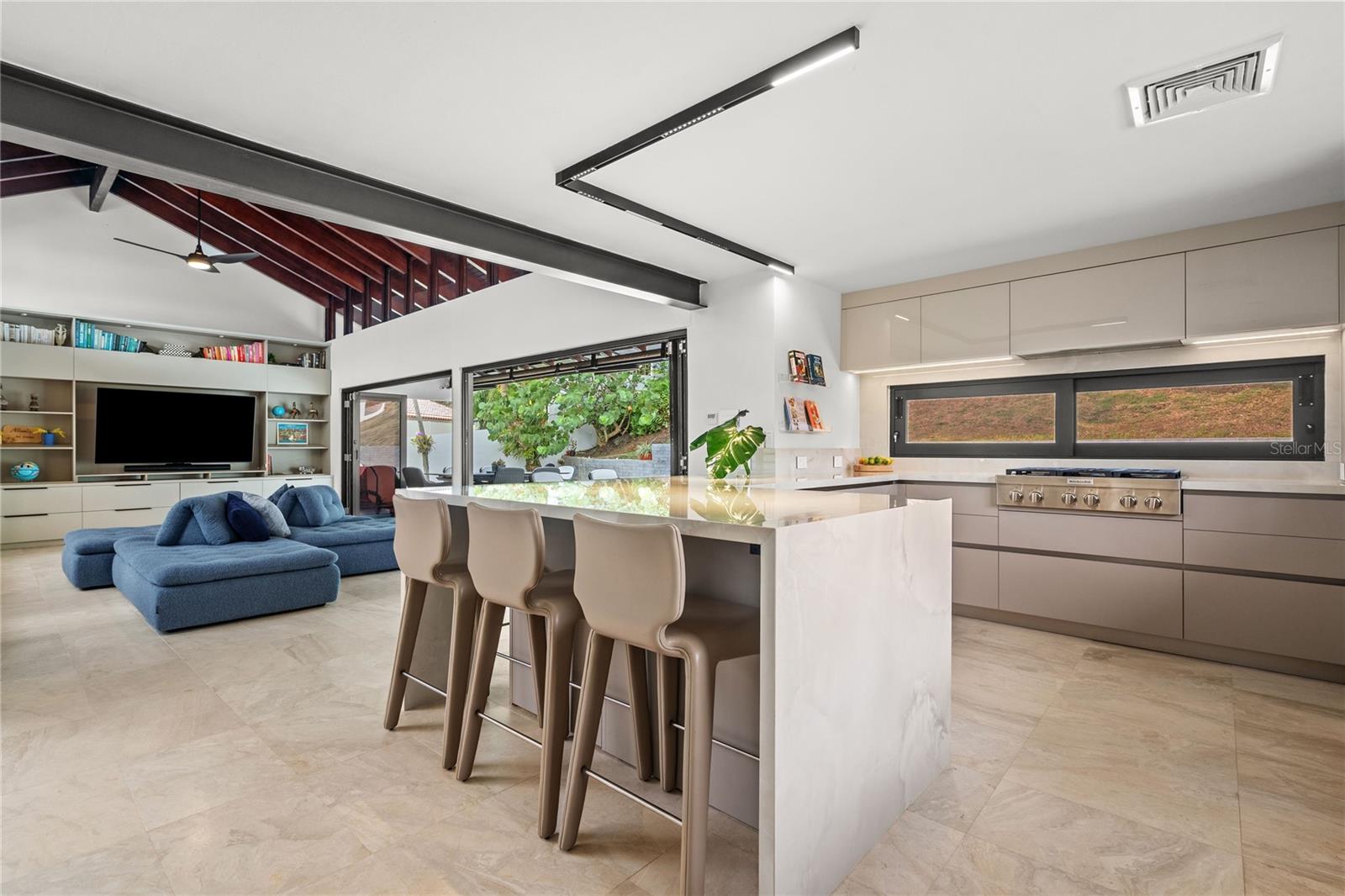 LA COLINA - Residential