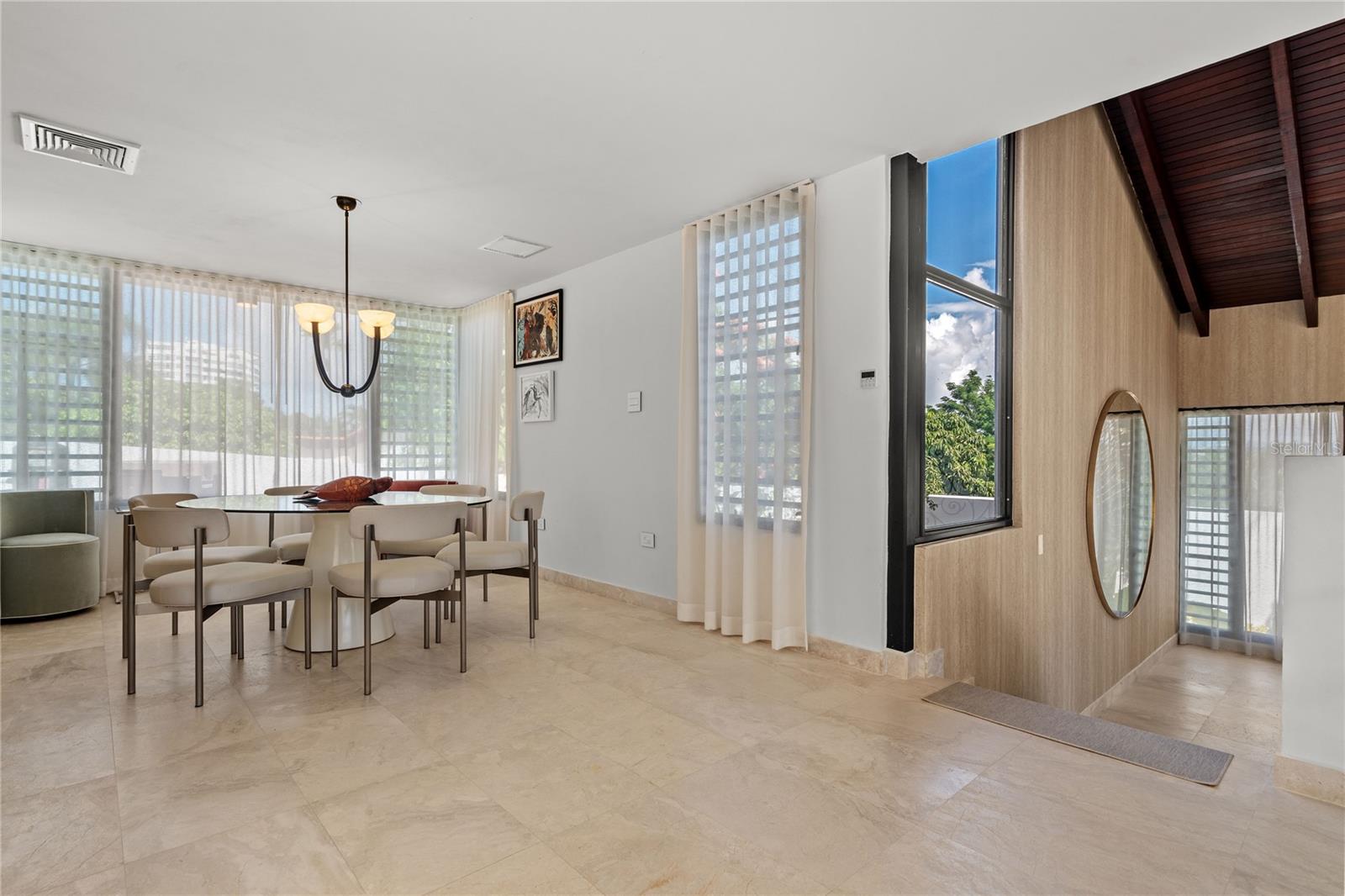 LA COLINA - Residential