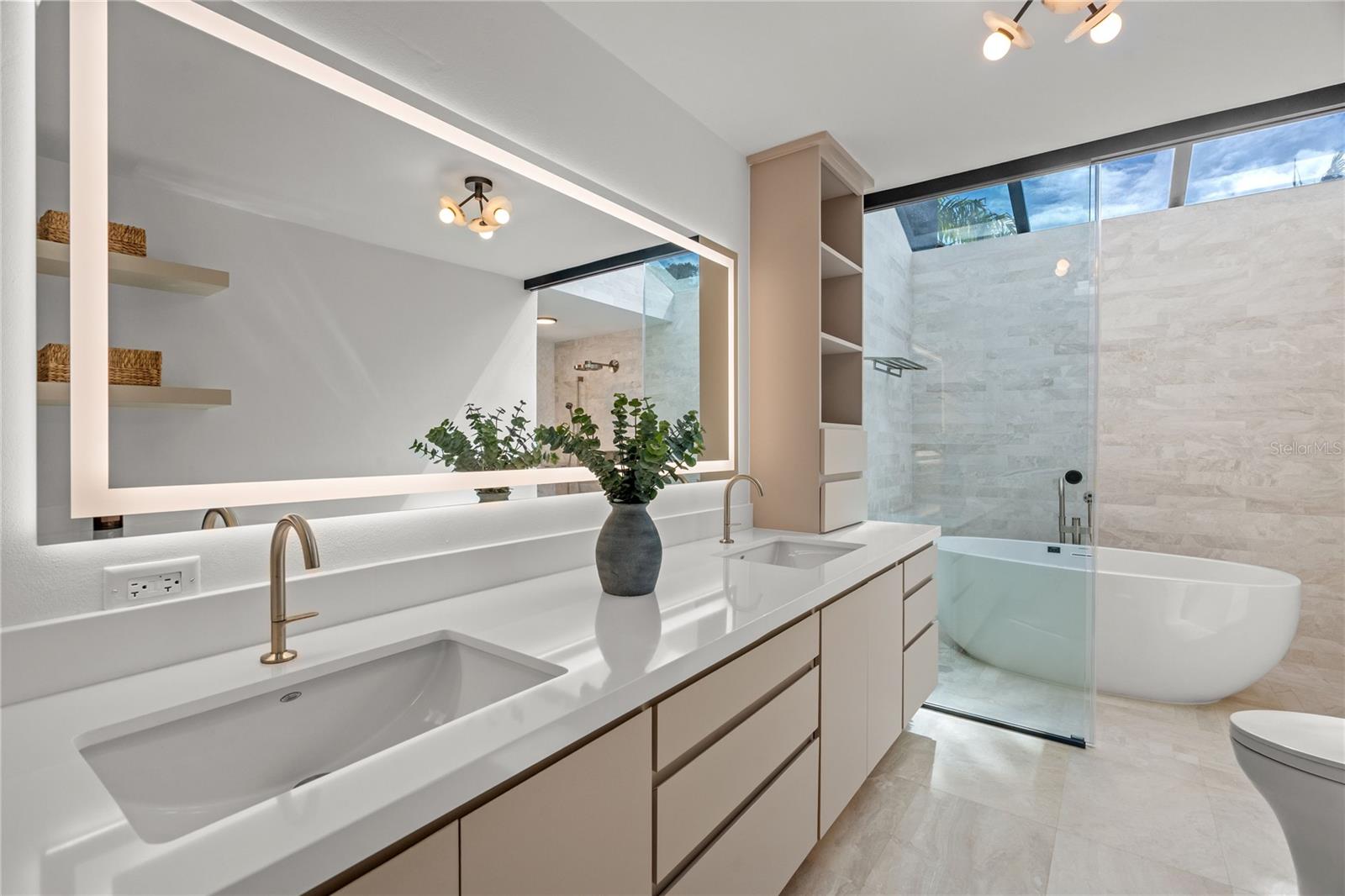 LA COLINA - Residential