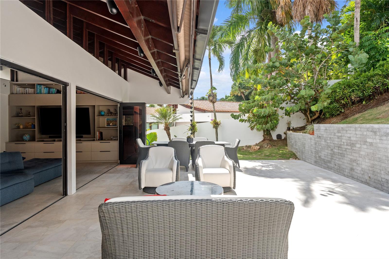 LA COLINA - Residential