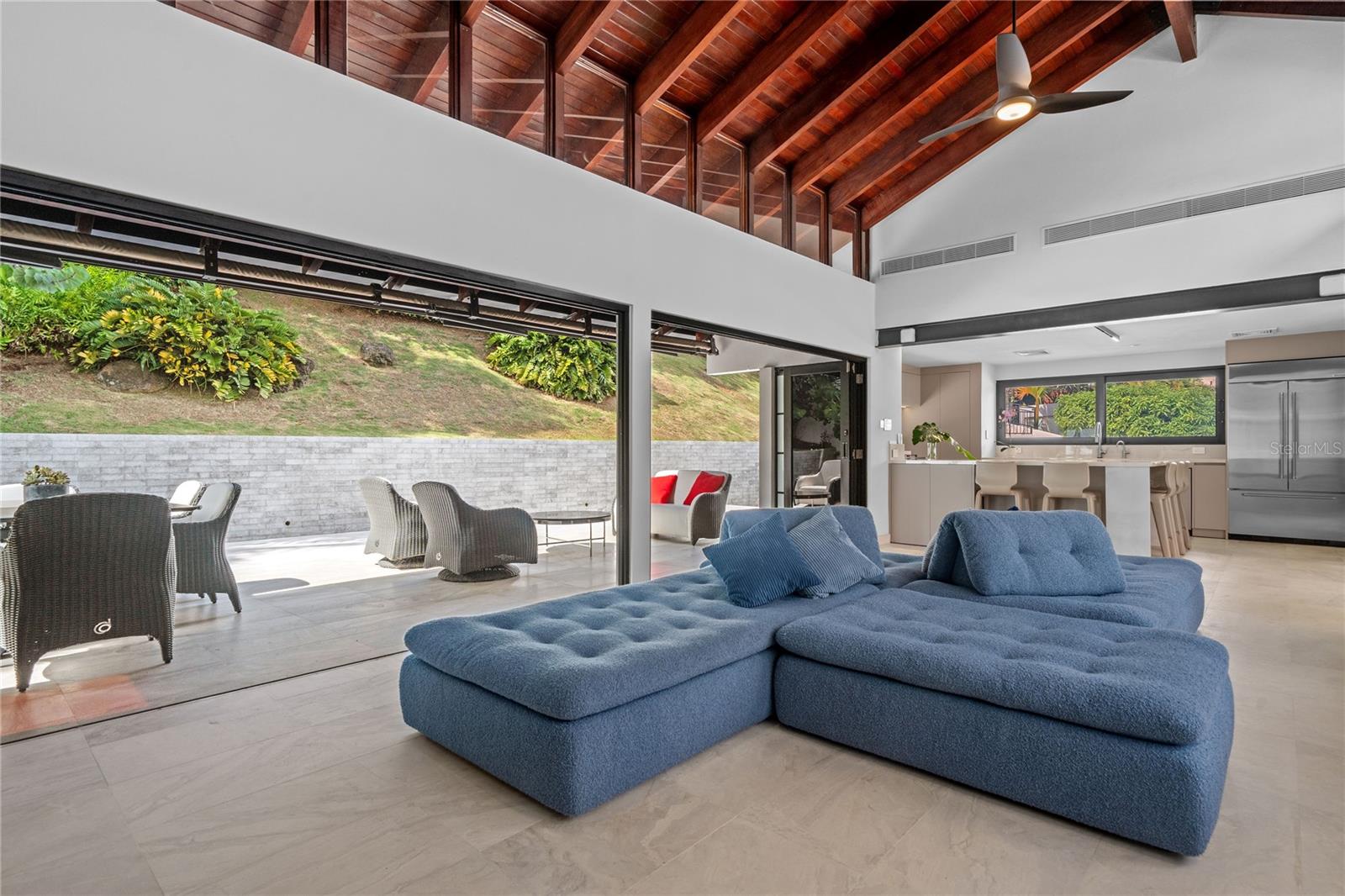 LA COLINA - Residential