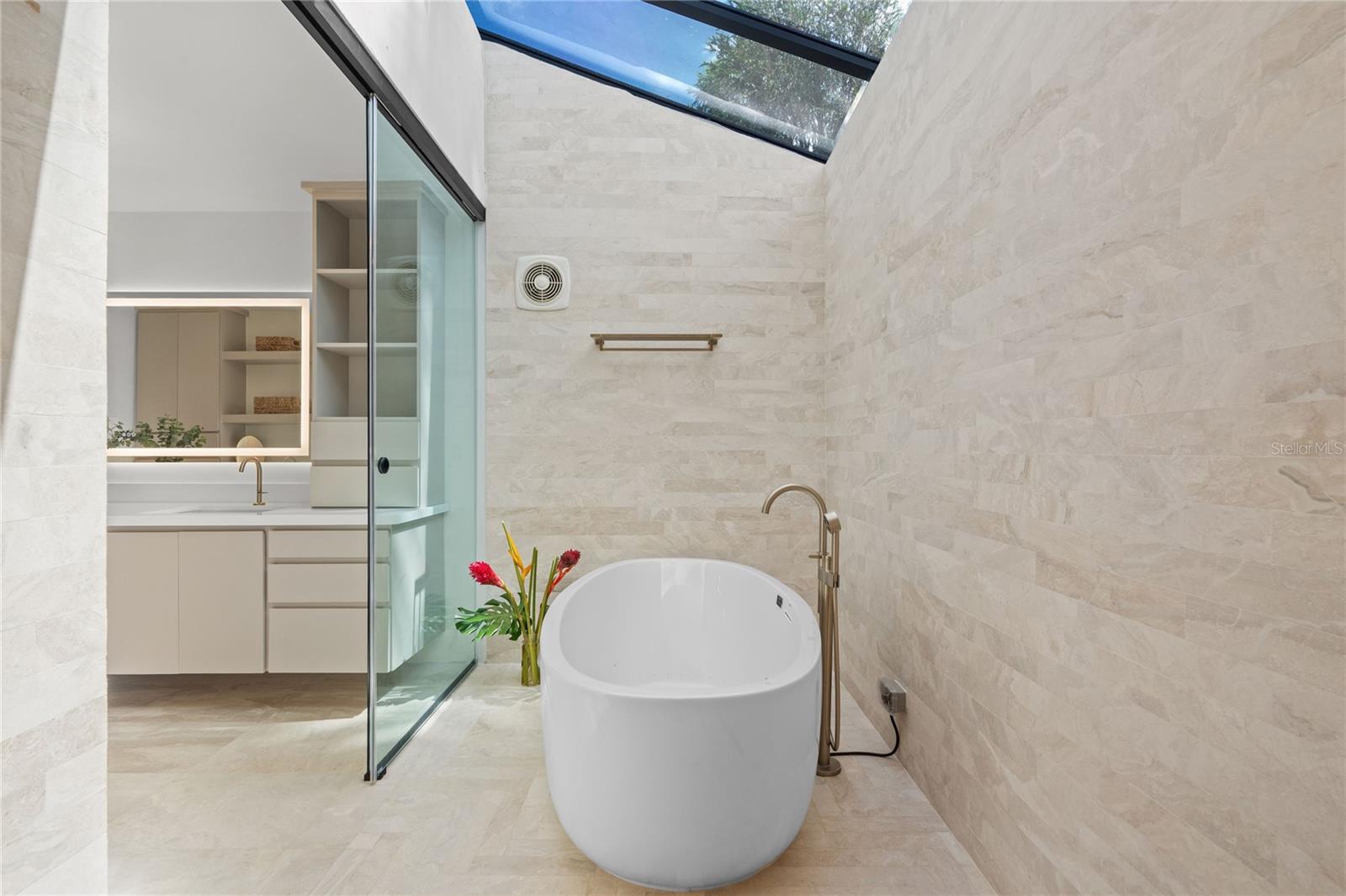 LA COLINA - Residential