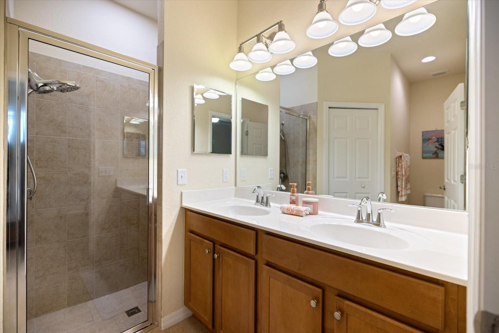 STONEYBROOK AT VENICE - Residential
