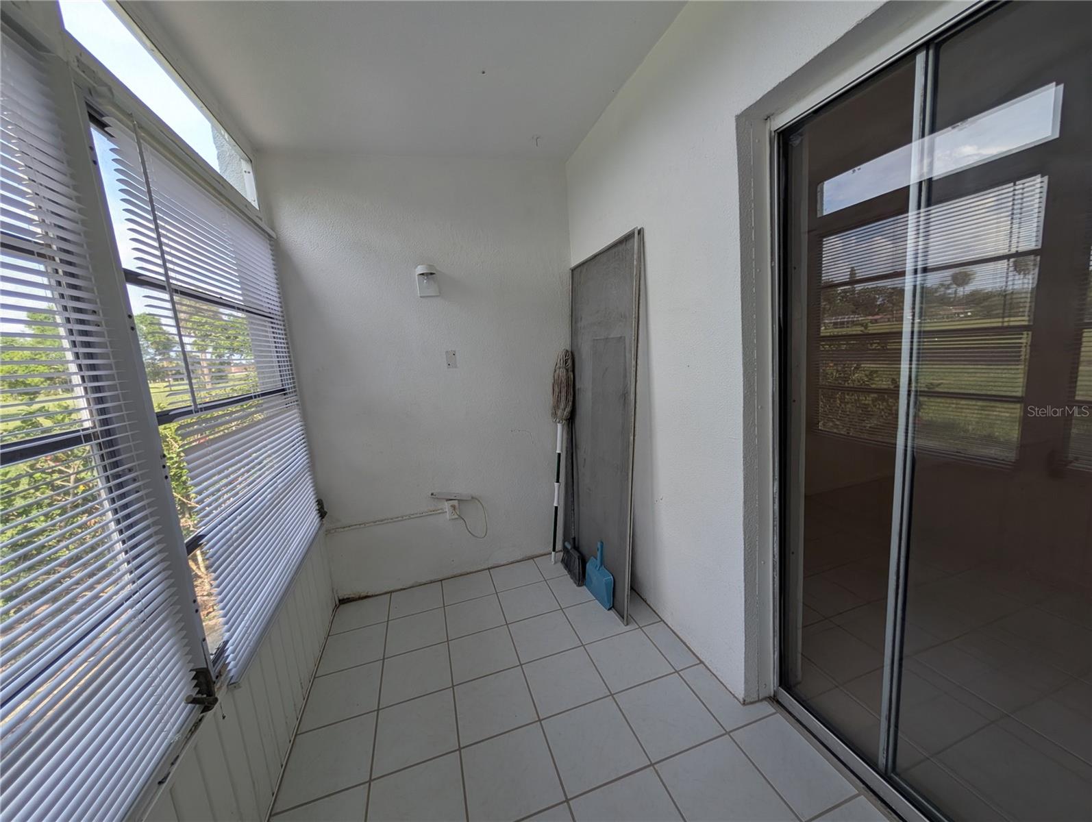 VILLAGE GREEN OF SARASOTA - Residential Lease