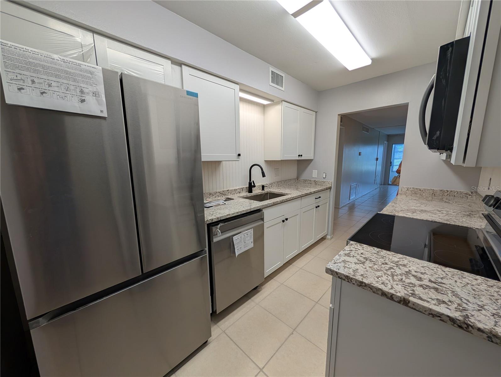 VILLAGE GREEN OF SARASOTA - Residential Lease