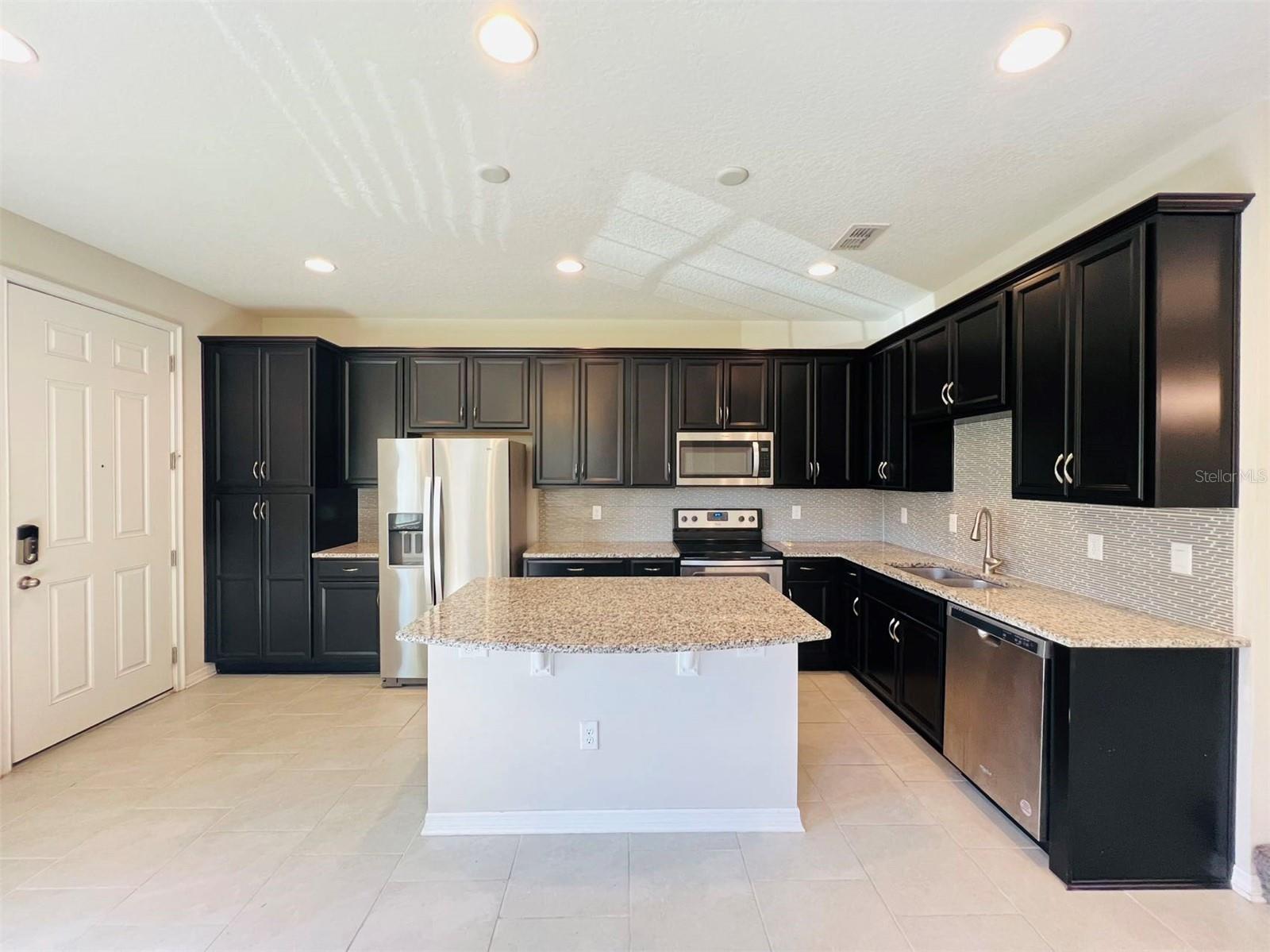 EAGLE CRK VILLAGE L PH 2 - Residential Lease