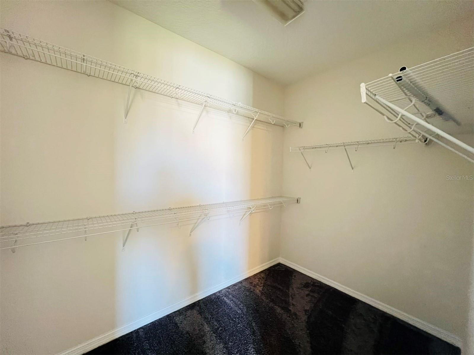 EAGLE CRK VILLAGE L PH 2 - Residential Lease