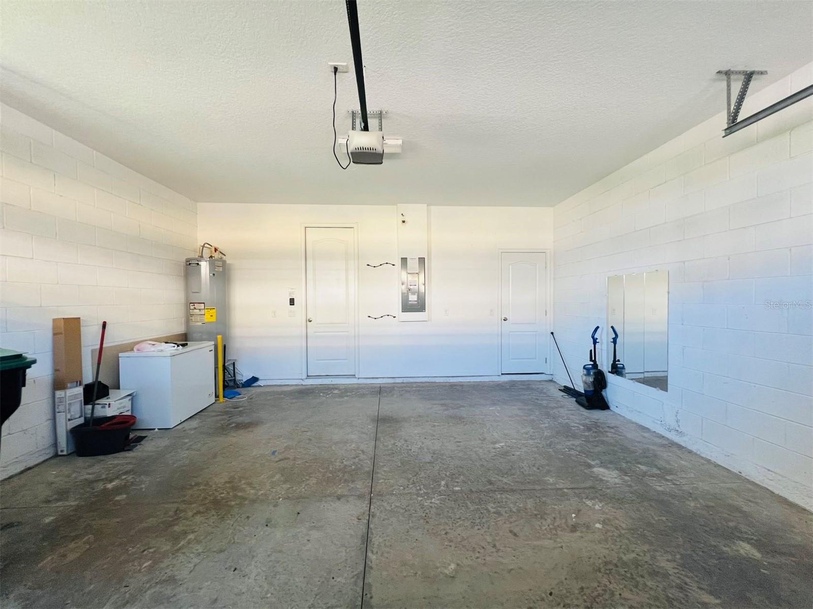 EAGLE CRK VILLAGE L PH 2 - Residential Lease