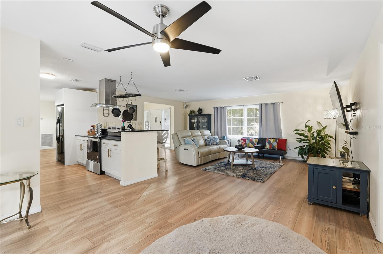 HILLCREST ESTATES - Residential