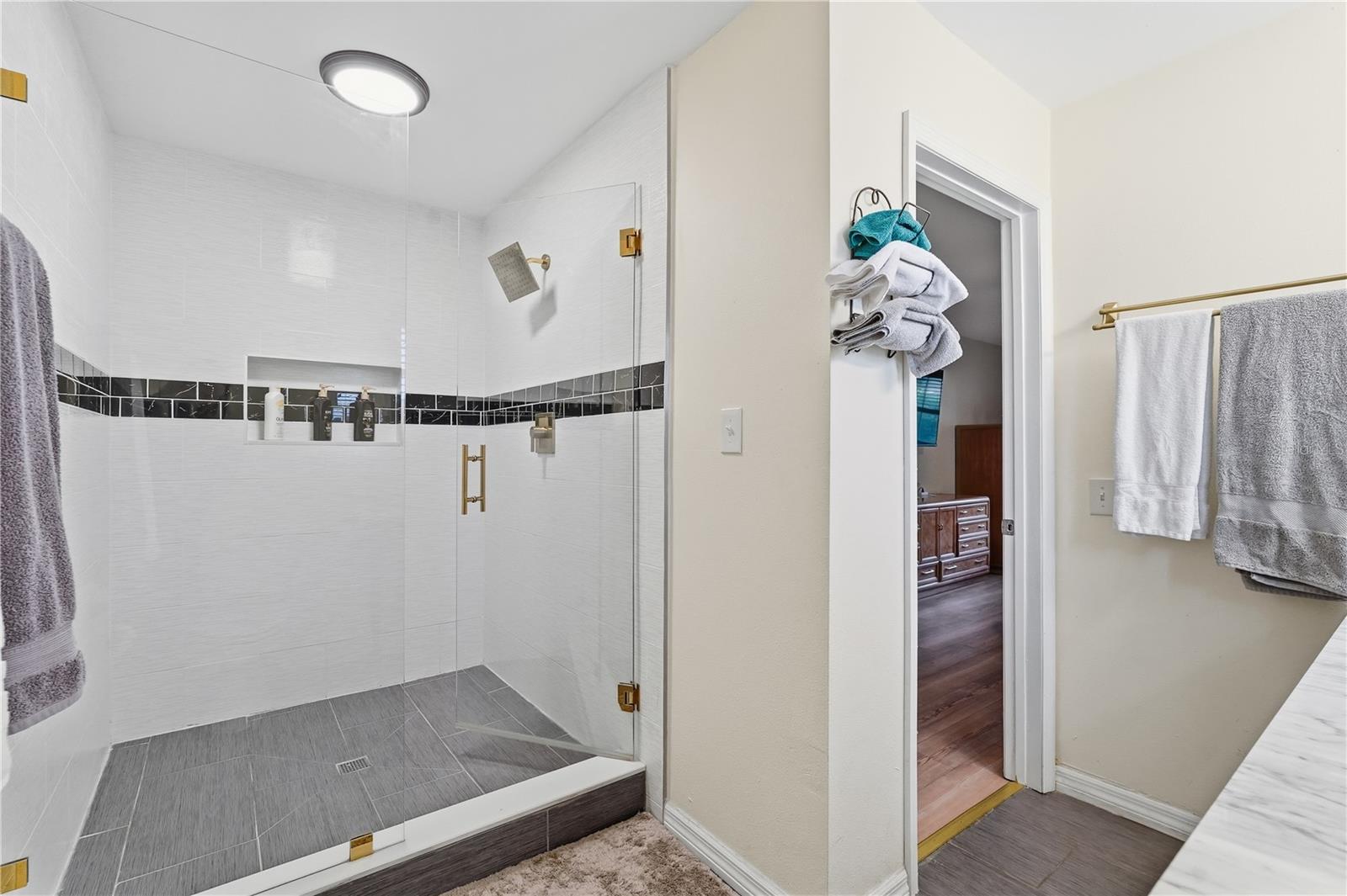 HILLCREST ESTATES - Residential