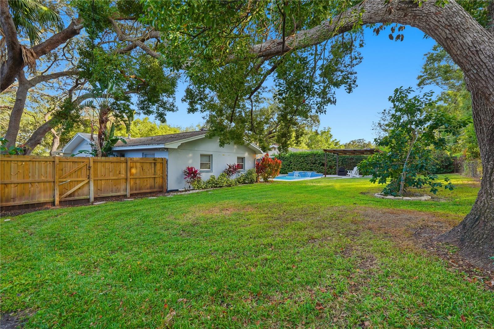 HILLCREST ESTATES - Residential