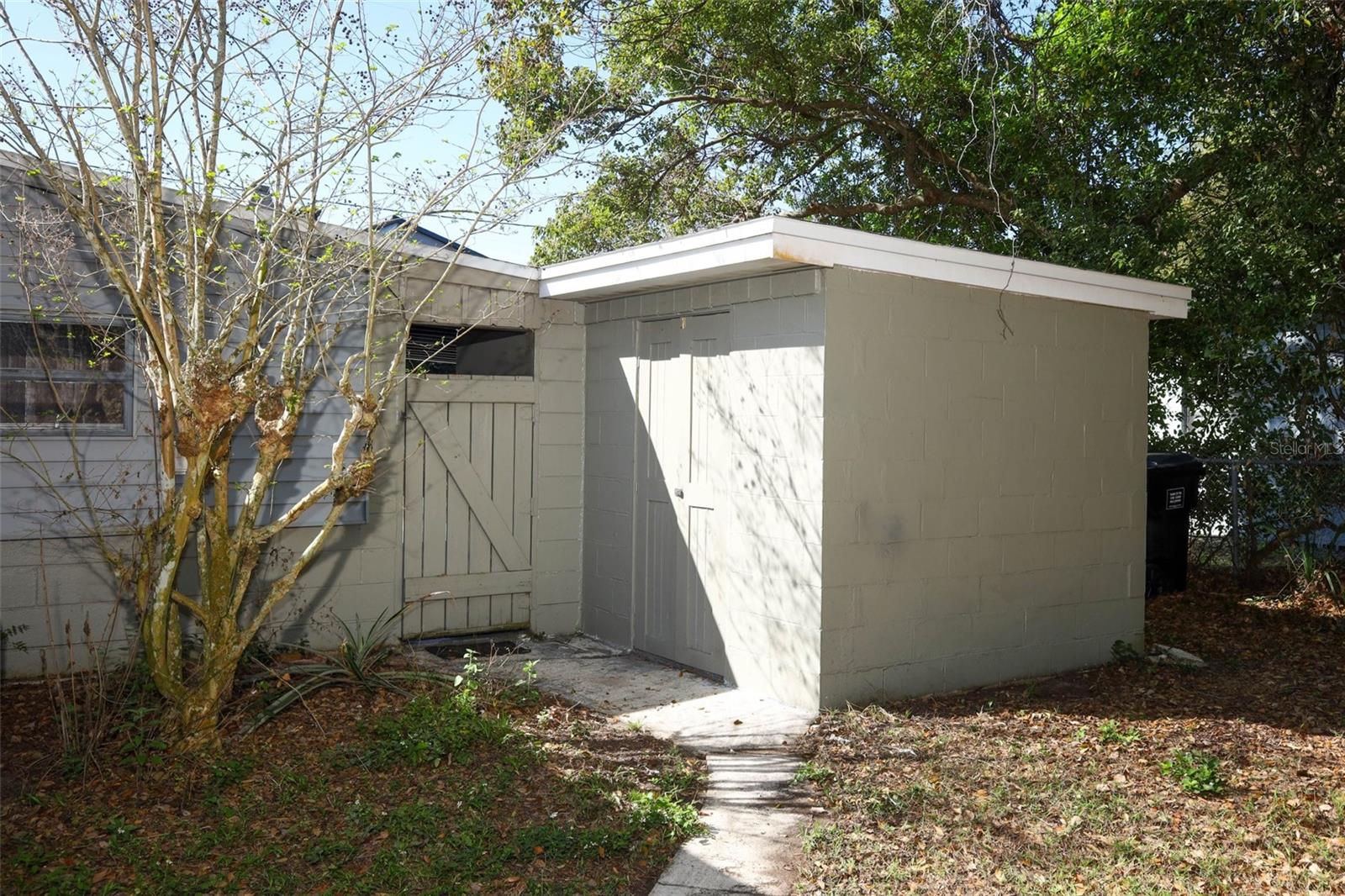 COLONIAL ACRES - Residential