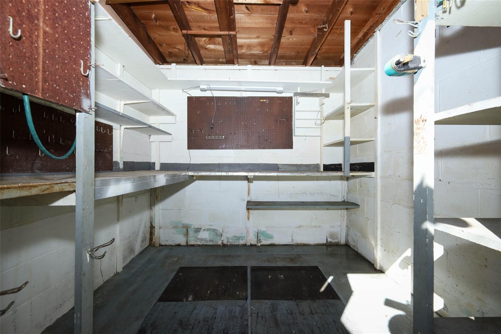 COLONIAL ACRES - Residential