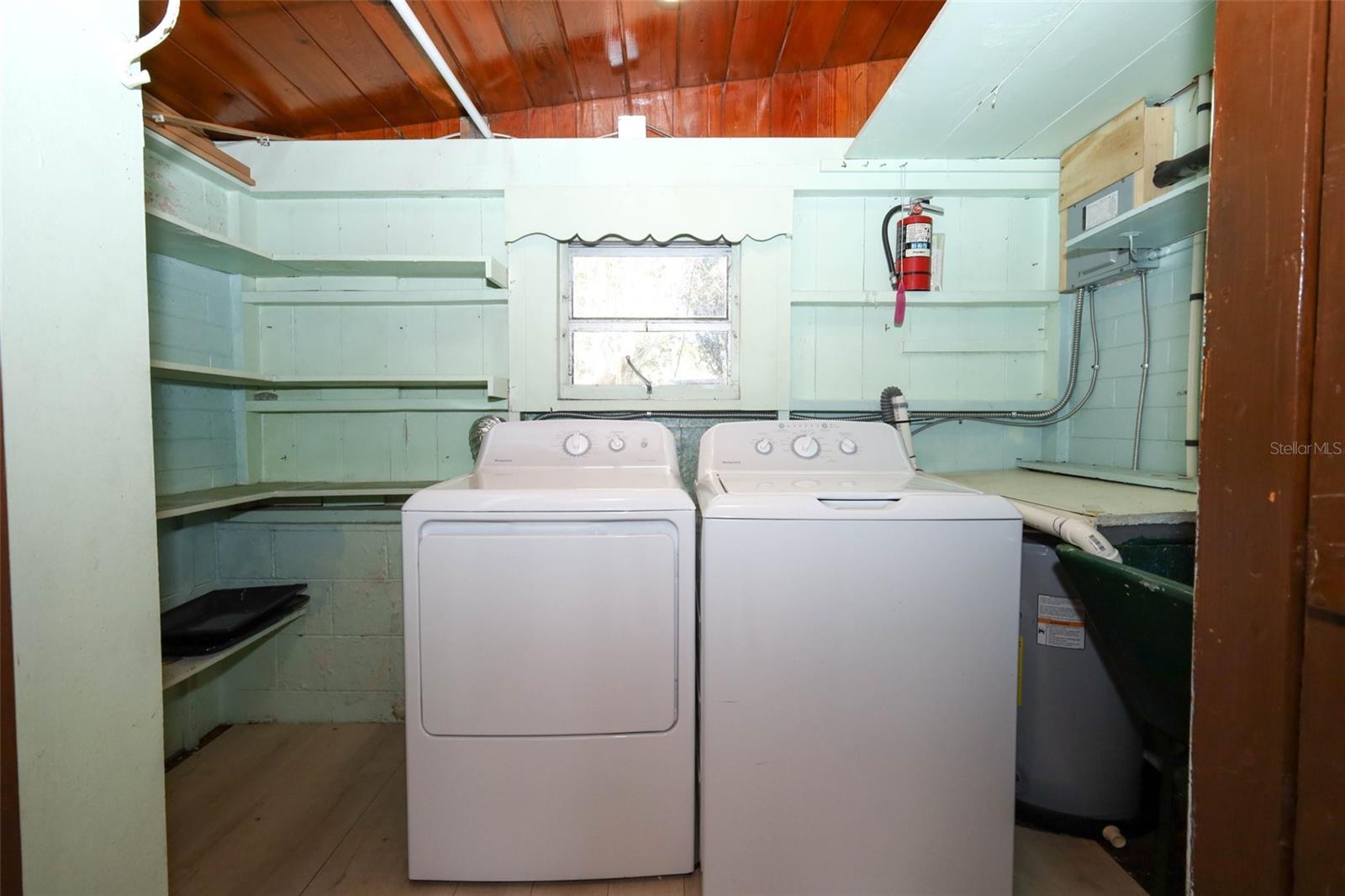 COLONIAL ACRES - Residential