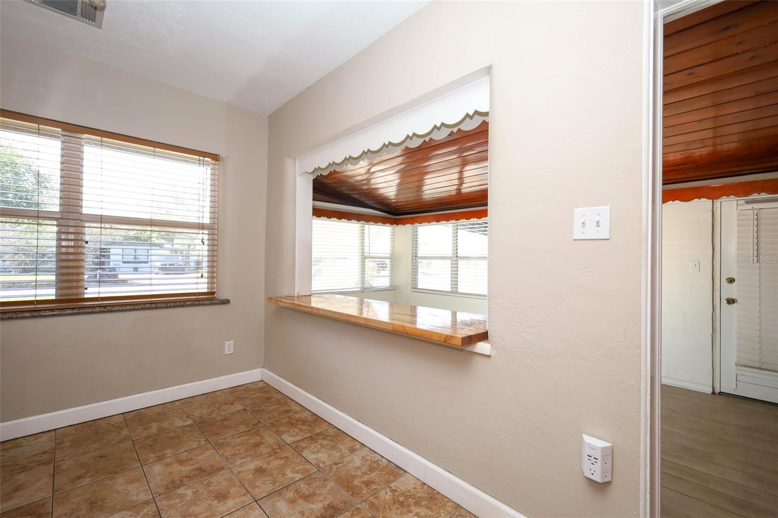 COLONIAL ACRES - Residential