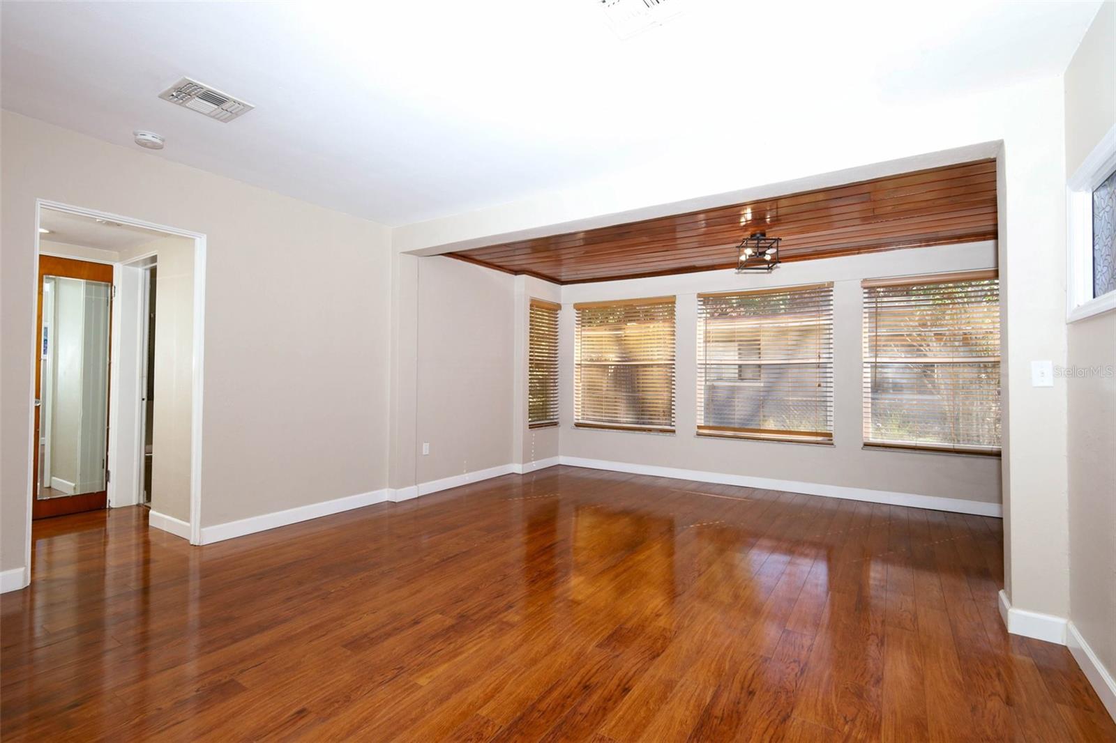 COLONIAL ACRES - Residential