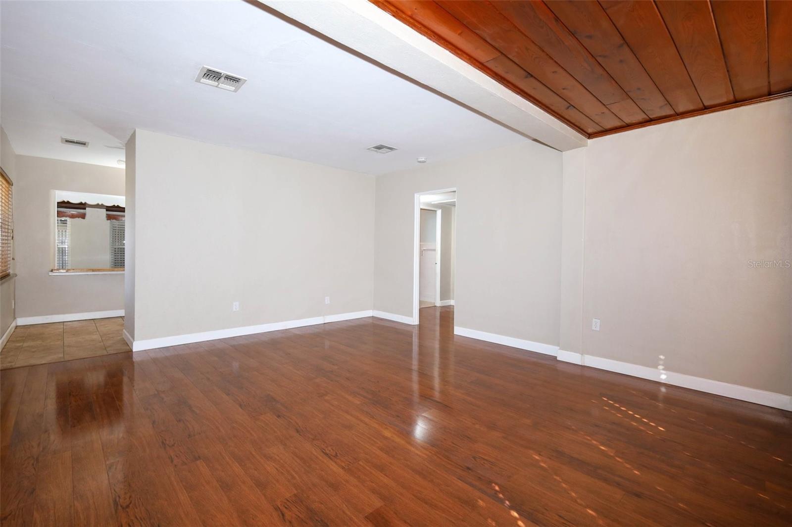 COLONIAL ACRES - Residential