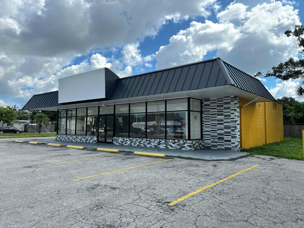 Photo of 2108 49th Street S, Gulfport, FL 33707 (MLS # W7878783)