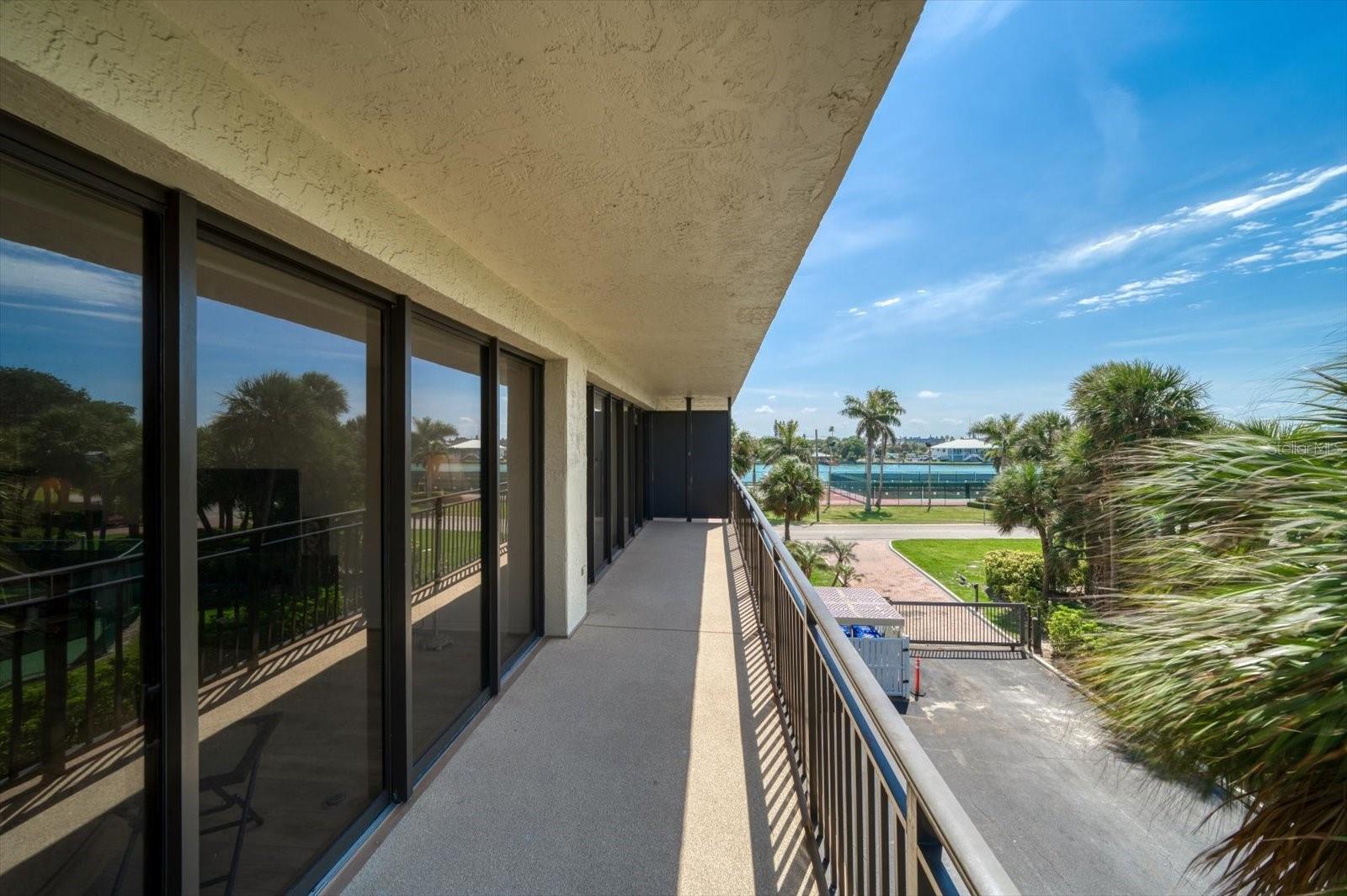 7600 BAYSHORE DRIVE 202