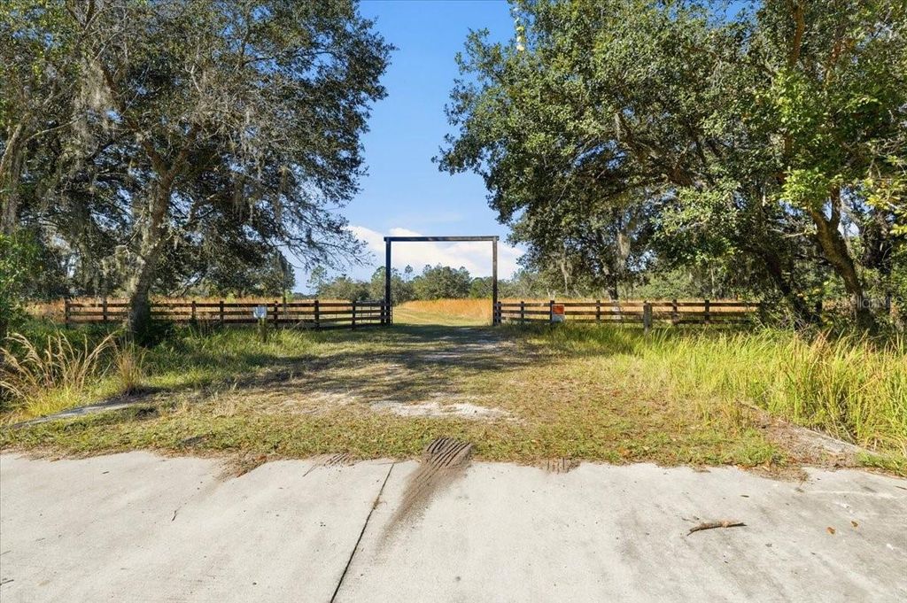 Photo of 0 E State Road 60, Lake Wales, FL 33898 (MLS # P4937652)