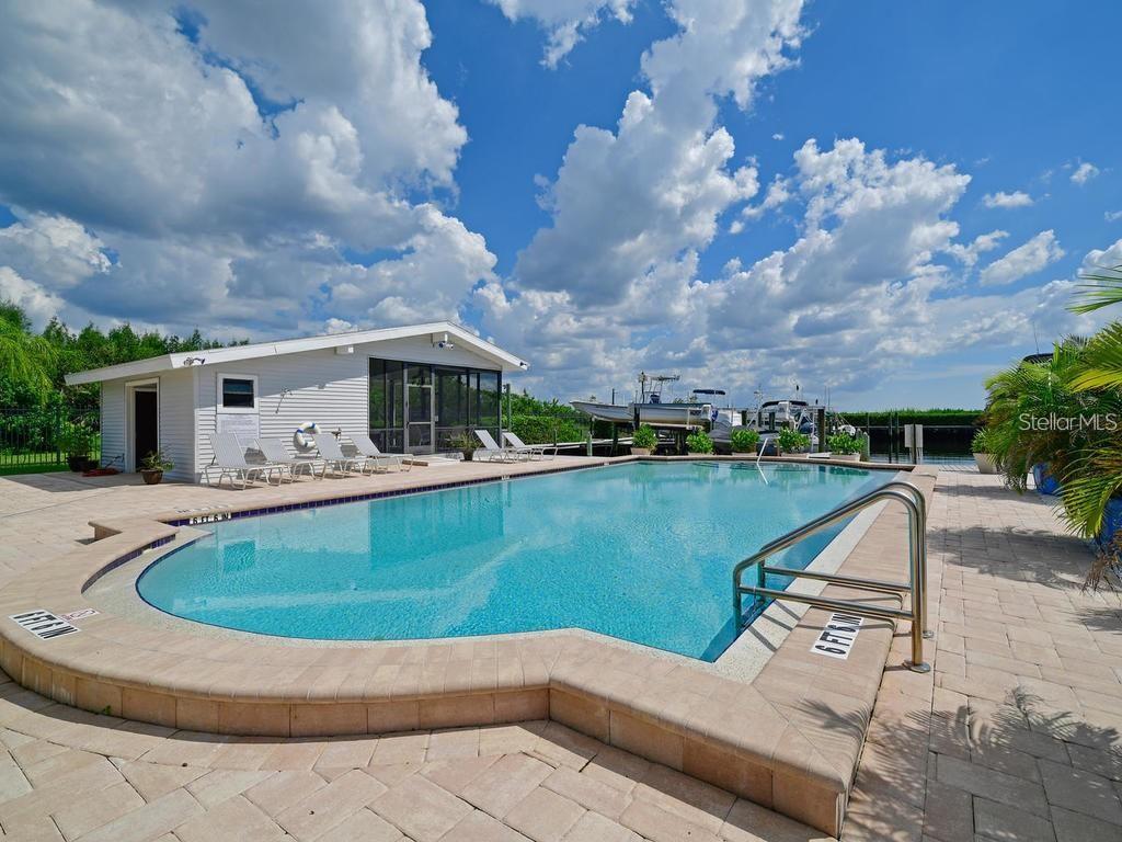 RIVER PLACE - Residential